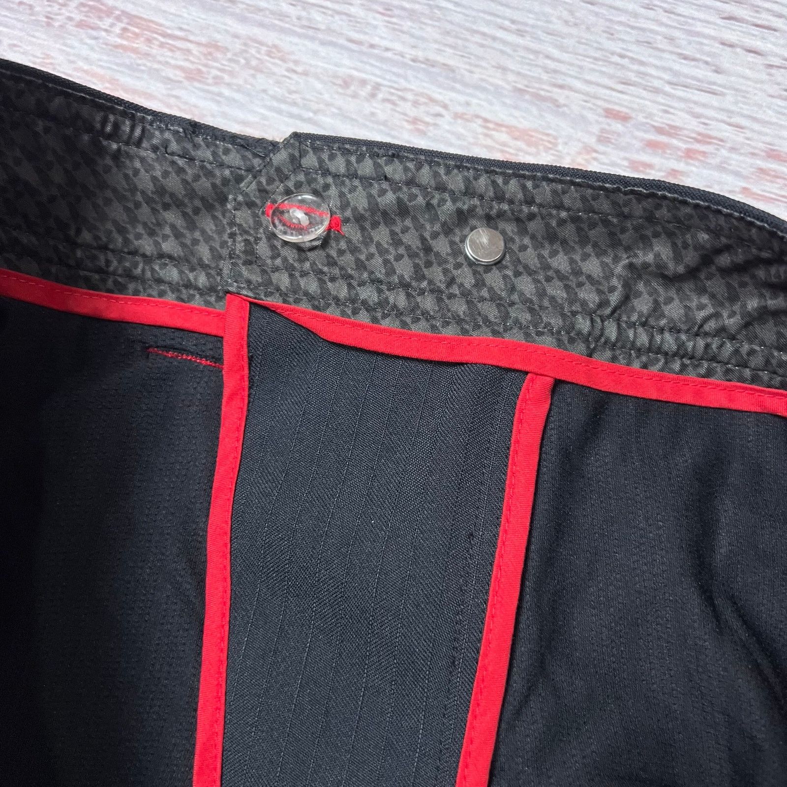 Lululemon Lululemon Technical Hiking Pants Black Vented Pinstripe 36 Size US 36 / EU 52 - 7 Thumbnail