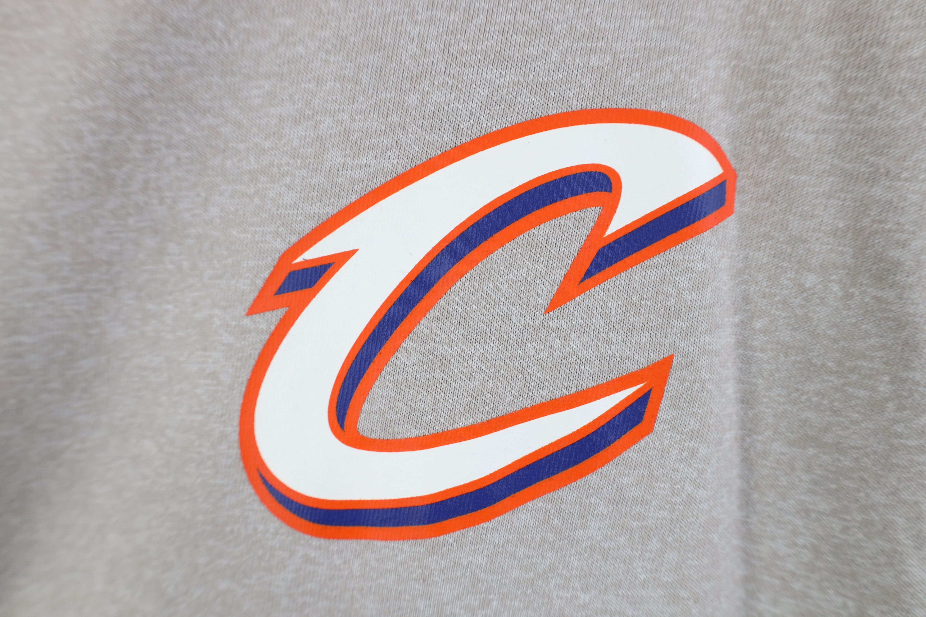 Nike Nike NBA Cavaliers Basketball Long Sleeve T-Shirt Gray Size US M / EU 48-50 / 2 - 4 Thumbnail