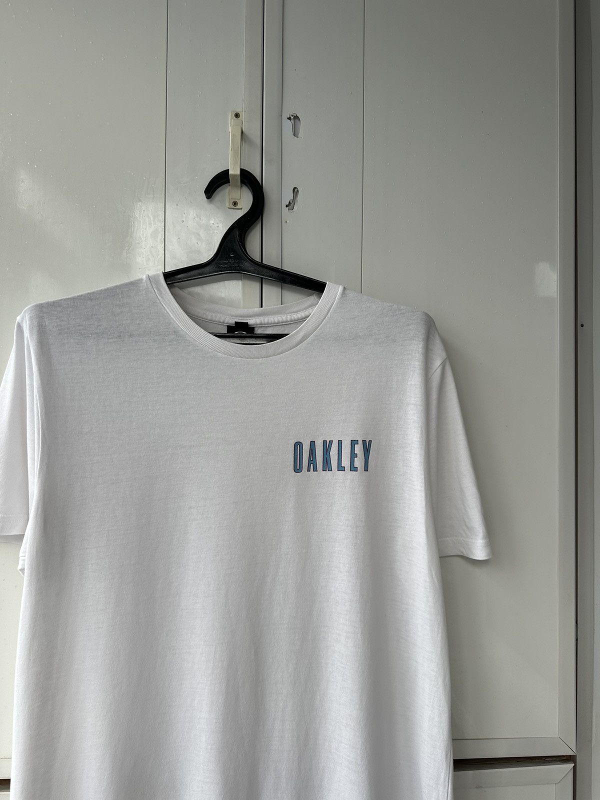 Oakley Vintage Oakley T-shirt Streetwear logo Style Size US M / EU 48-50 / 2 - 3 Thumbnail