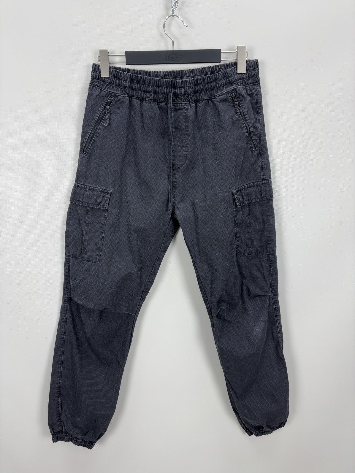 Carhartt Mens cargo pants Carhartt Size S Color Black Size US 31 - 2 Thumbnail