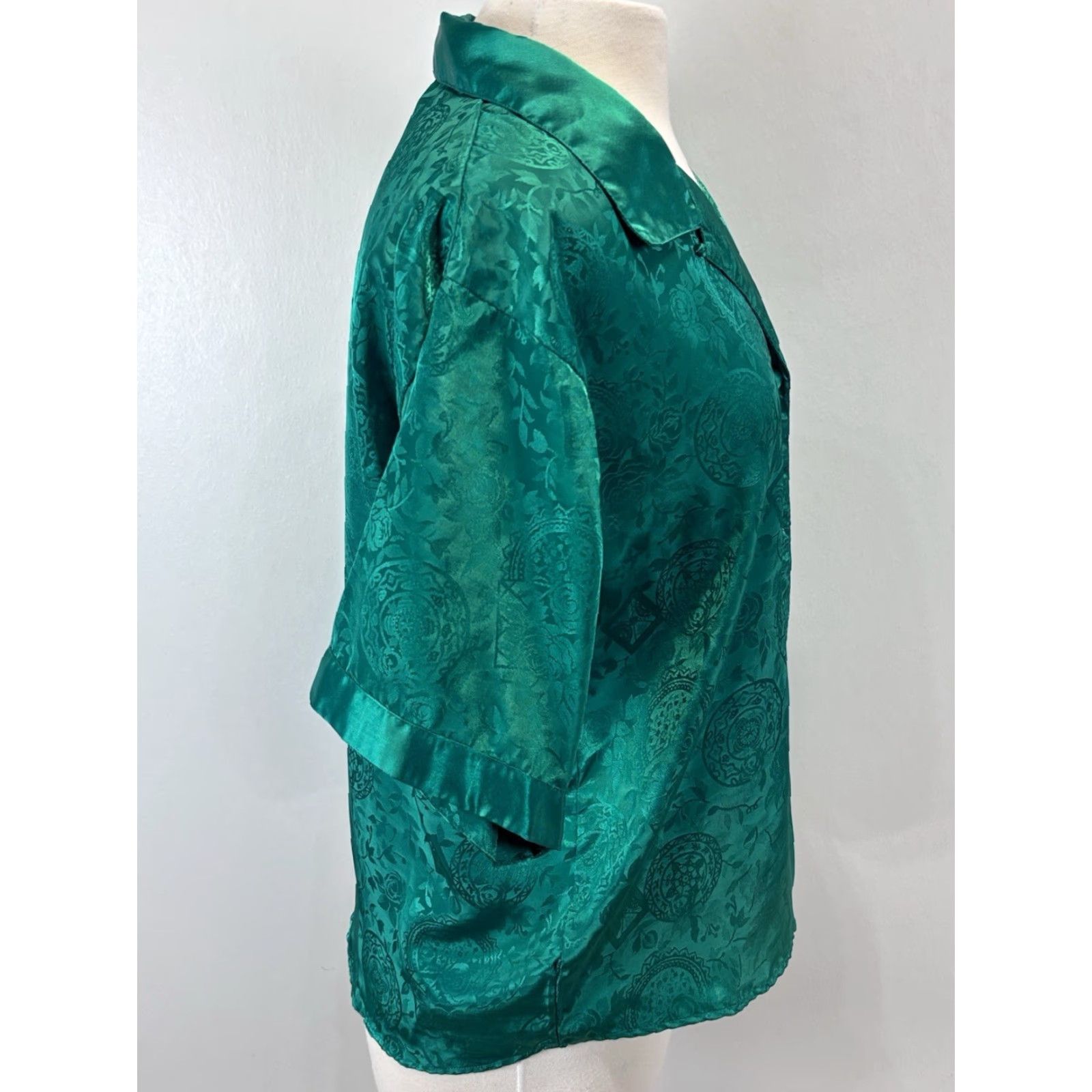 Victoria's Secret Vtg Victoria's Secret 2 Pc Pajamas Size Small Emerald Green Satin Gold Label Embossed Size ONE SIZE - 5 Thumbnail