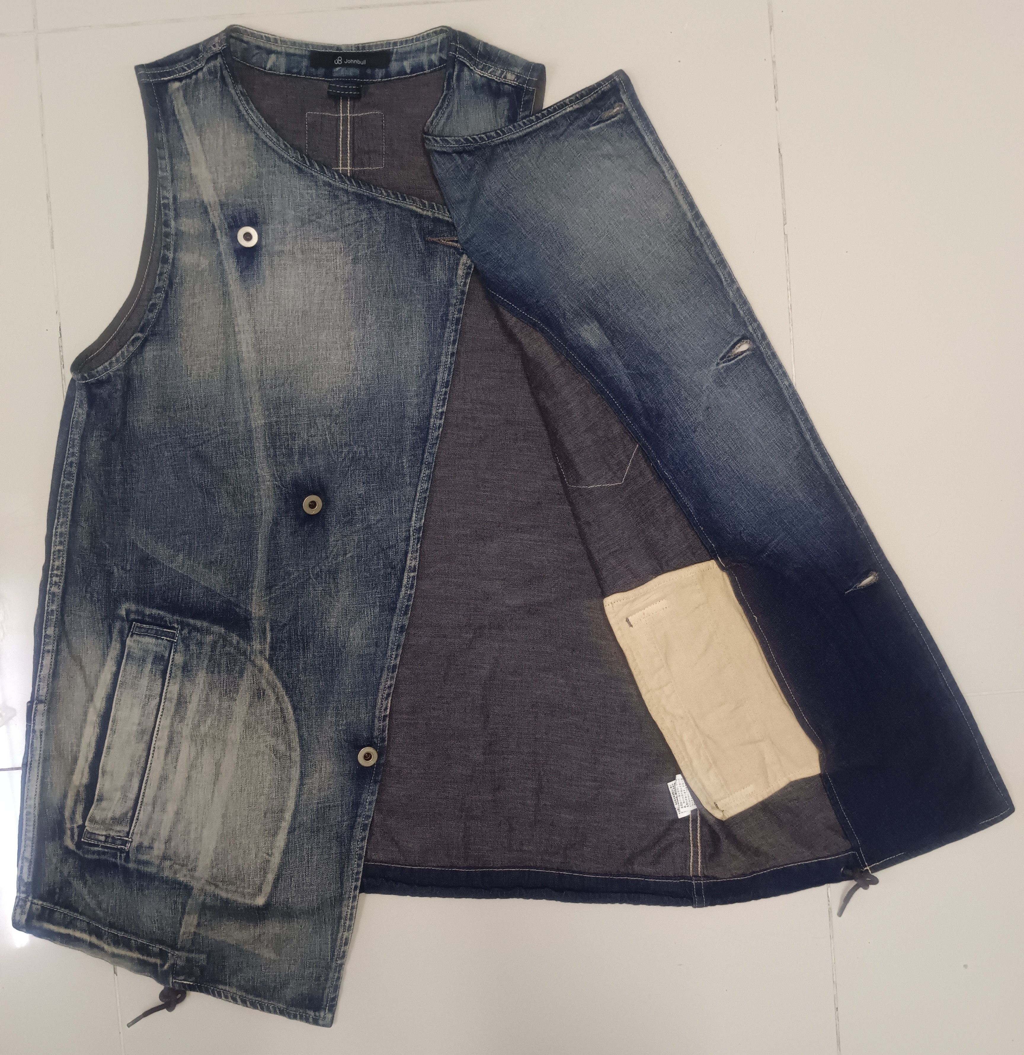 Johnbull John Bull Distressed vest Size US L / EU 52-54 / 3 - 4 Thumbnail