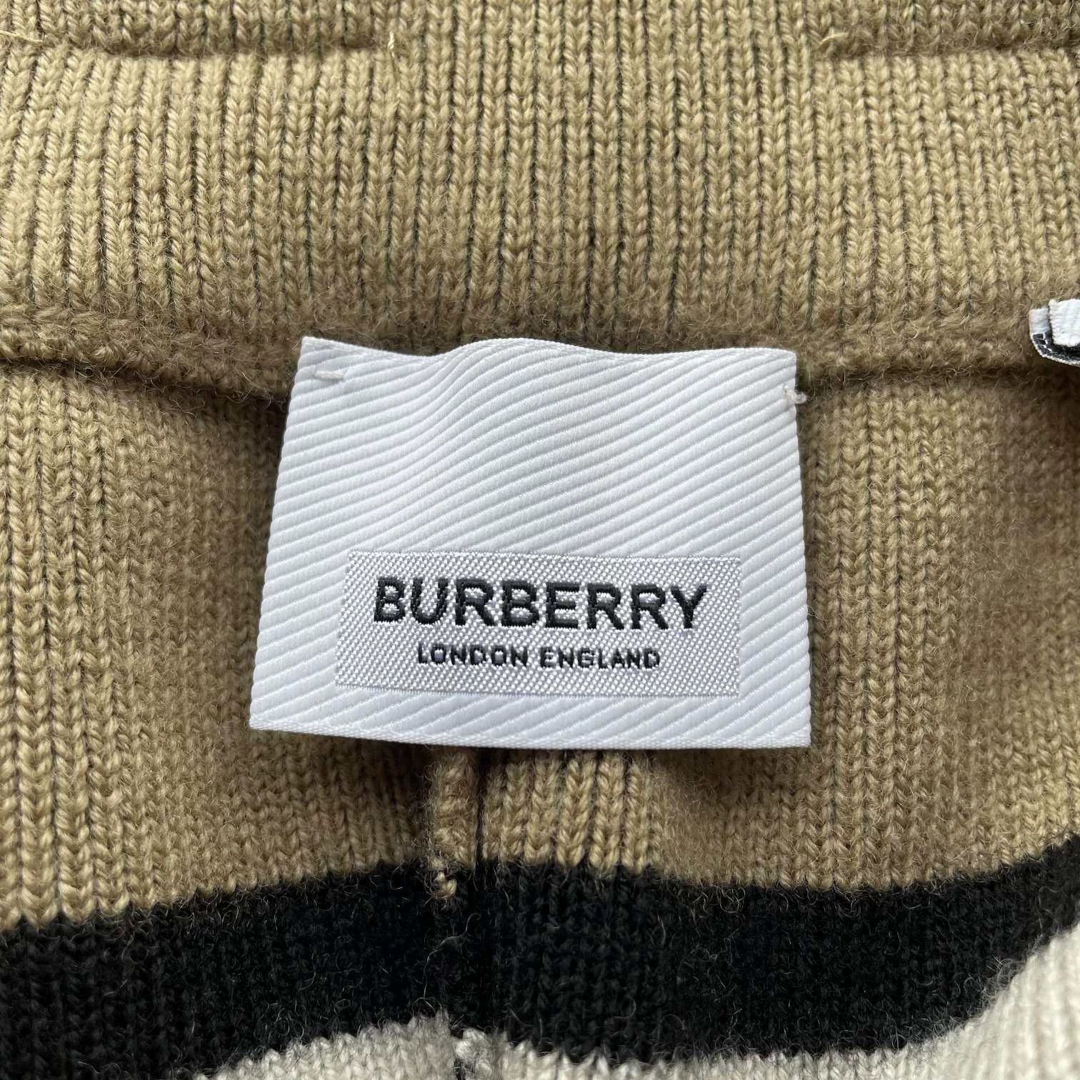 Burberry Burberry Classic Stripe Knit Shorts M Worn Once Size US 32 / EU 48 - 4 Thumbnail