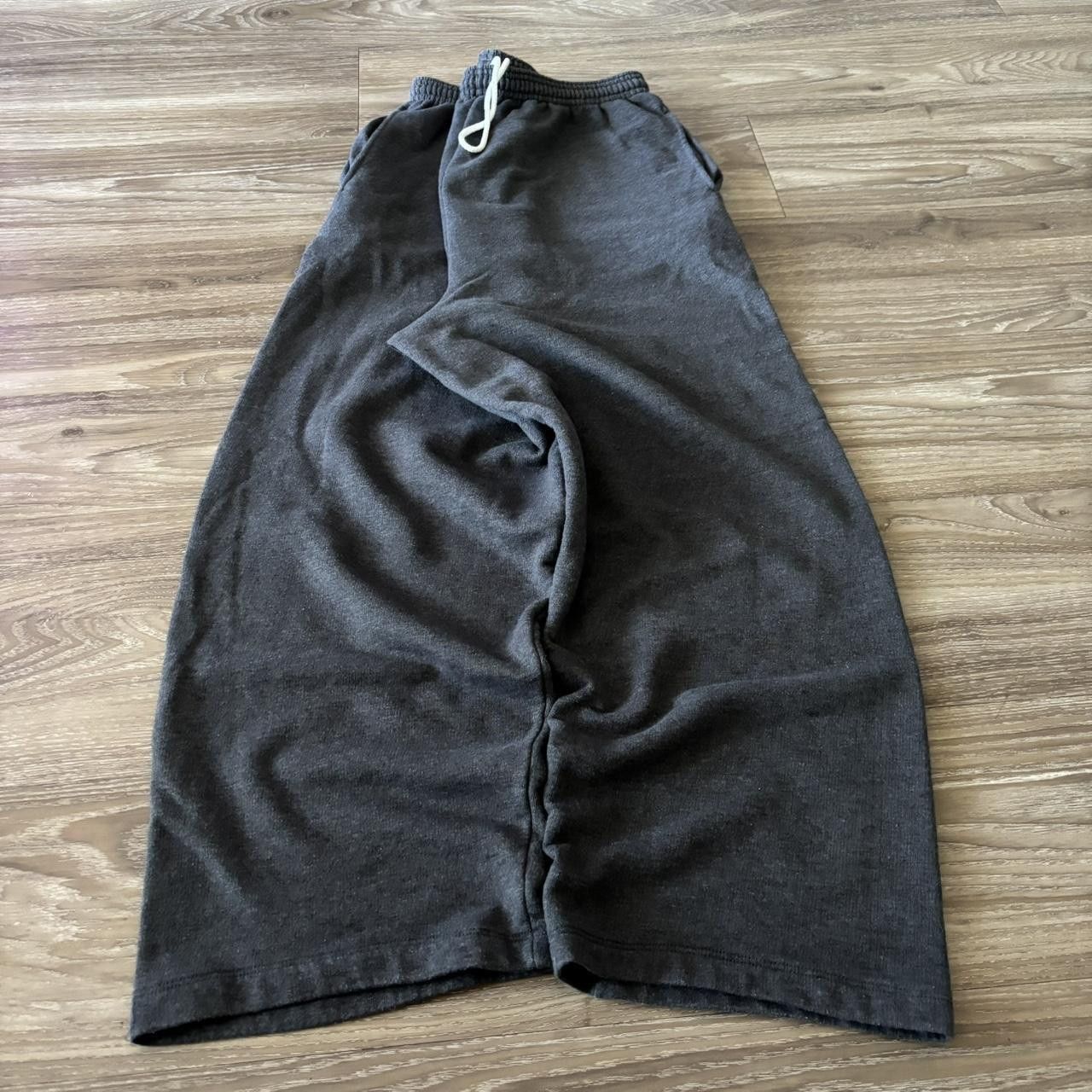 Vintage Crazy Vintage Y2K/2000s Baggy Grey Skater Essential Sweatpants! Fits M Size US 32 / EU 48 - 3 Thumbnail