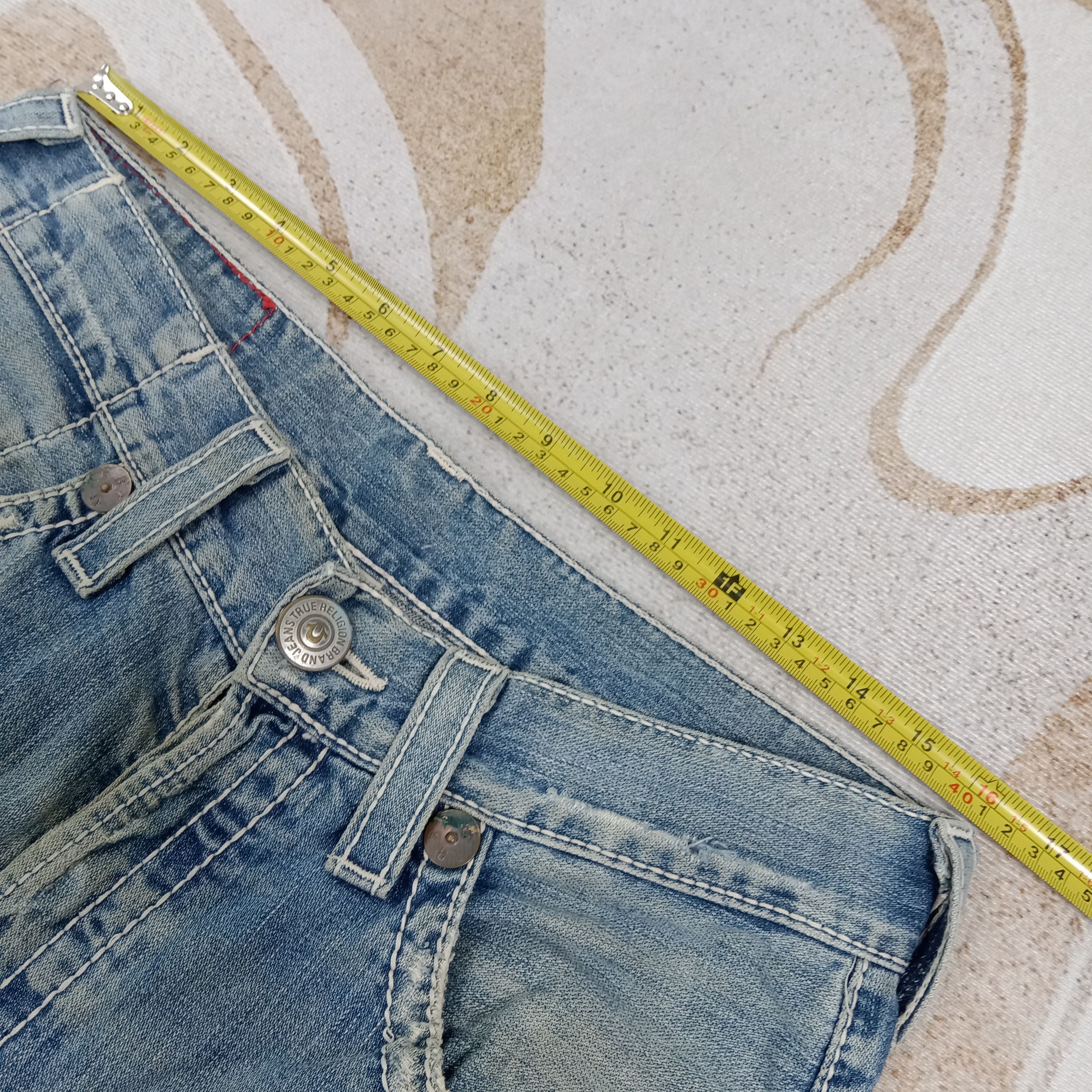 True Religion True Religion American Distressed Denim Jeans C272N13 Size US 33 - 10 Thumbnail