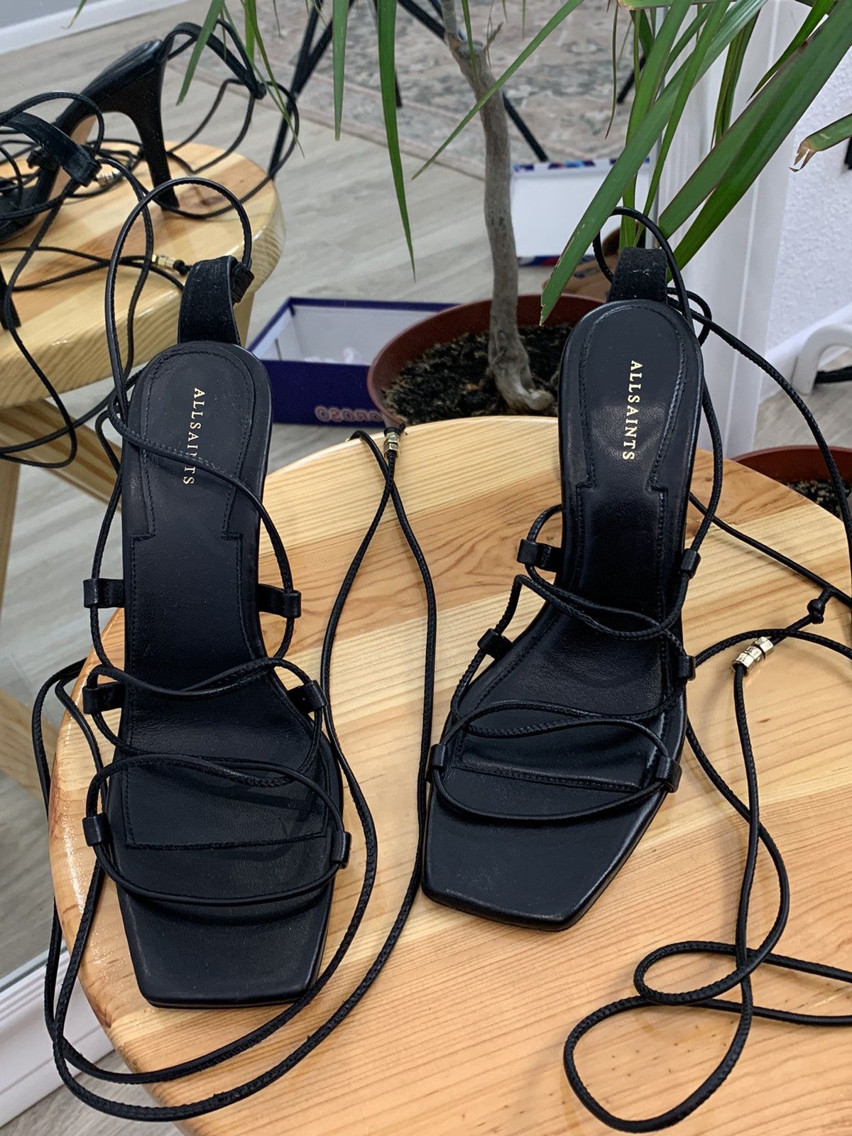 Allsaints Allsaints strappy Heels with ties Gladiator Heels Size:37 Size US 7 / IT 37 - 2 Thumbnail