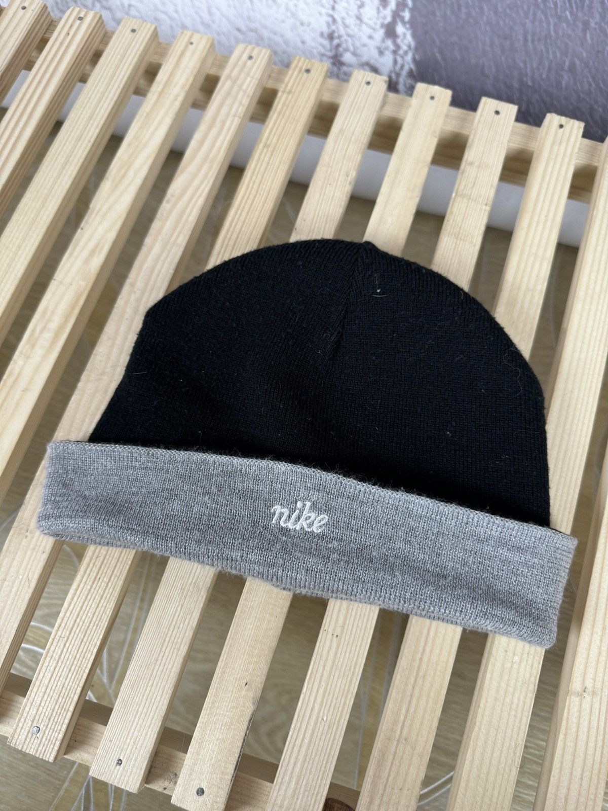 Nike Nike Vintage y2k reversible black/grey beanie hat swoosh Size ONE SIZE - 3 Thumbnail