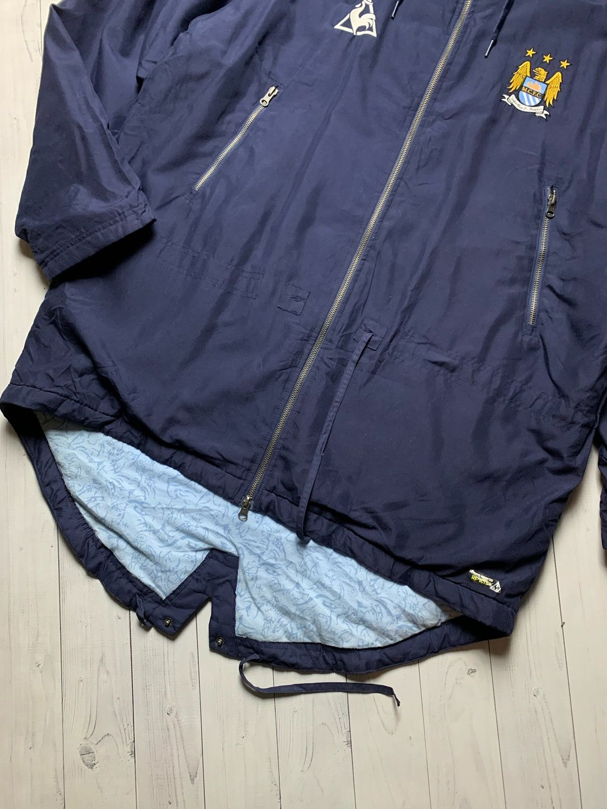 Vintage Vintage Le coq Manchester City soccer jacket parka size Xl Size US XL / EU 56 / 4 - 4 Thumbnail