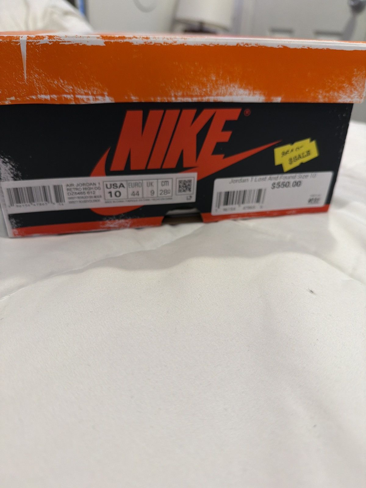 Jordan Brand Air Jordan 1 Retro High OG ‘Chicago Lost and Found’ Size US 10 / EU 43 - 6 Thumbnail
