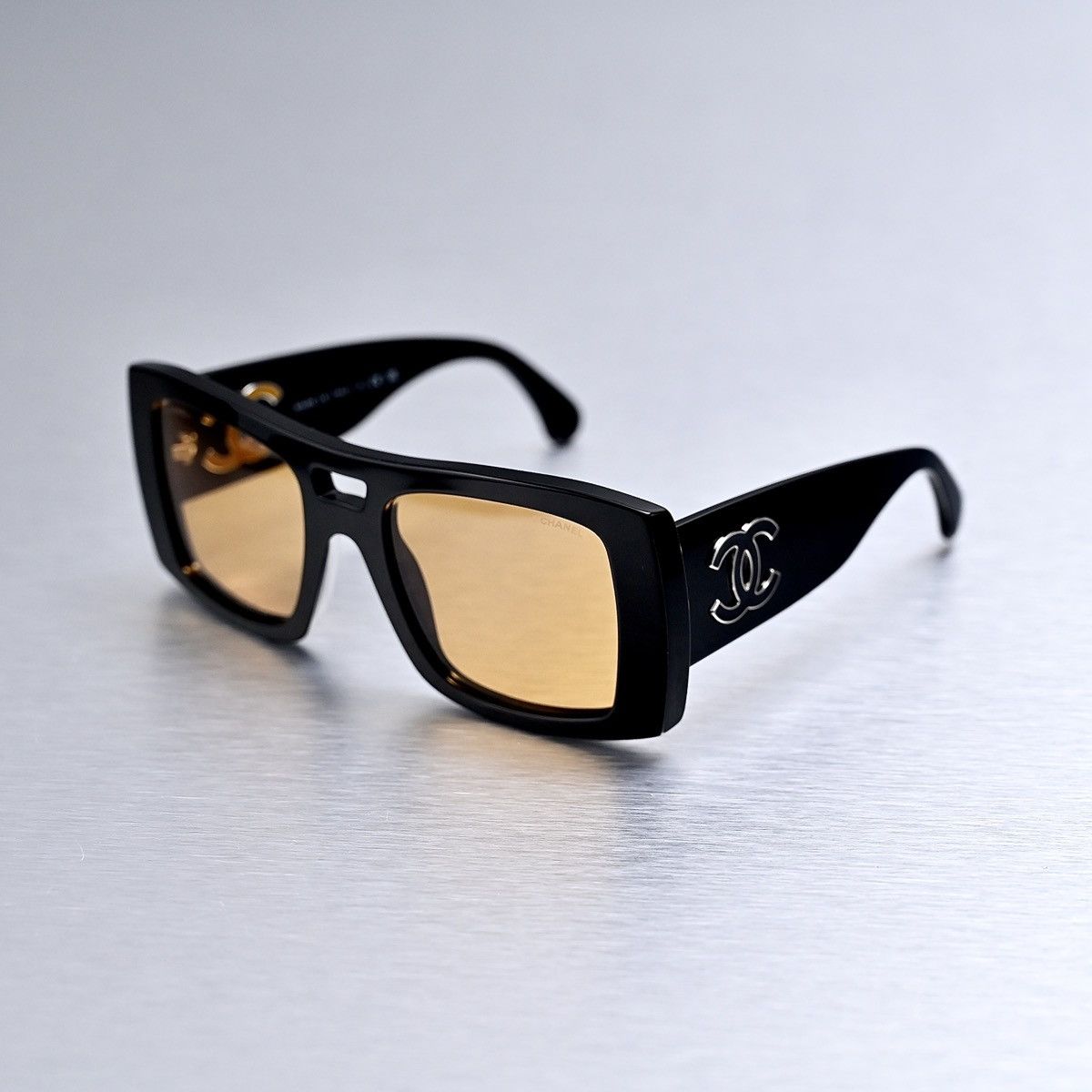 Chanel CHANEL 0CH5539 1799/7 SUNGLASSES Size ONE SIZE - 1 Thumbnail