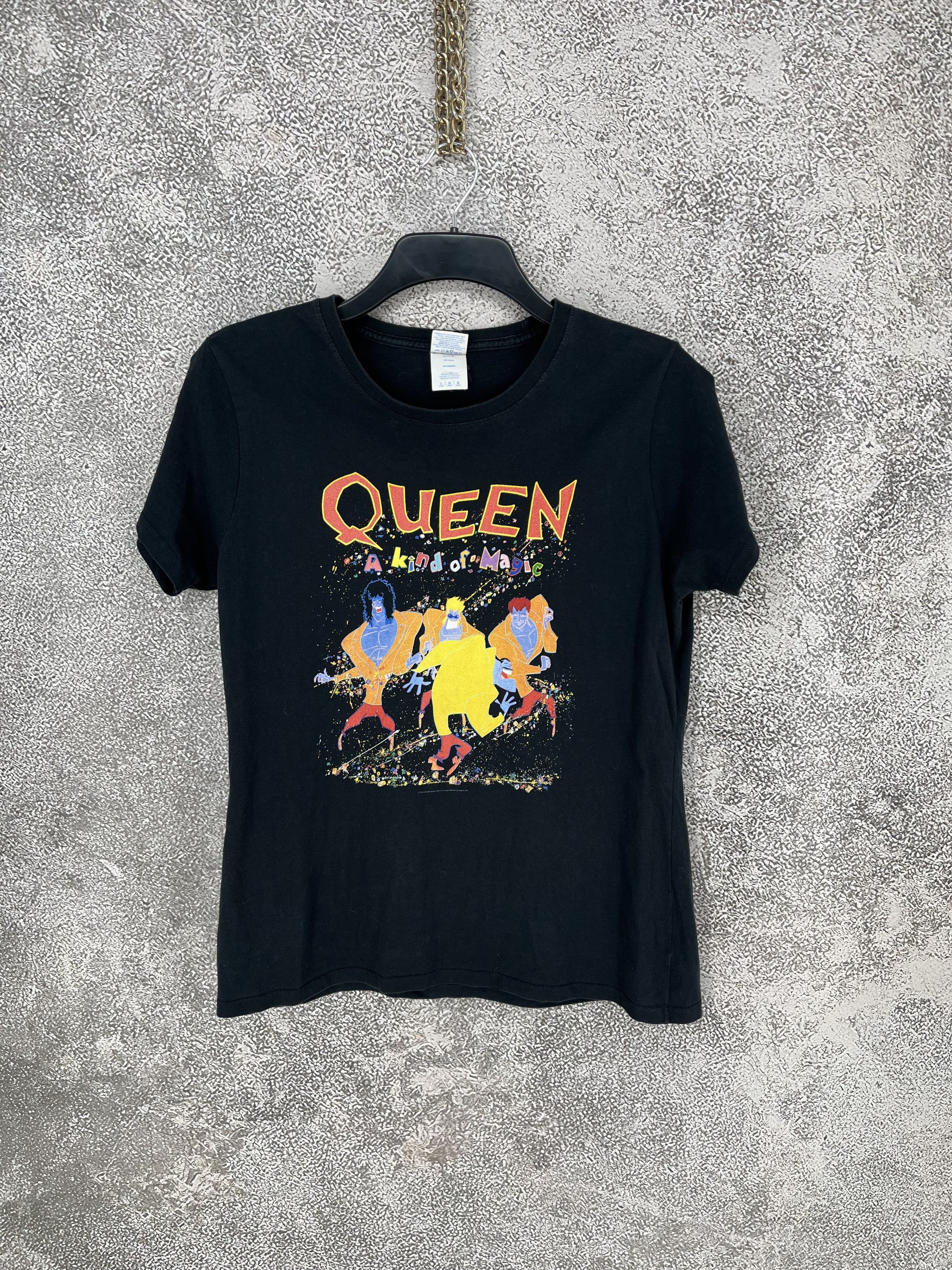 Band Tees Queen Vintage 2000s A Kind of Magic Rock Band Tee Size L / US 10 / IT 46 - 2 Thumbnail