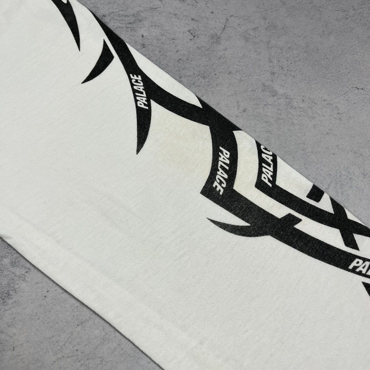 Palace Palace Sketchy Dolphin big logo long sleeve Shirt Size US S / EU 44-46 / 1 - 19 Thumbnail