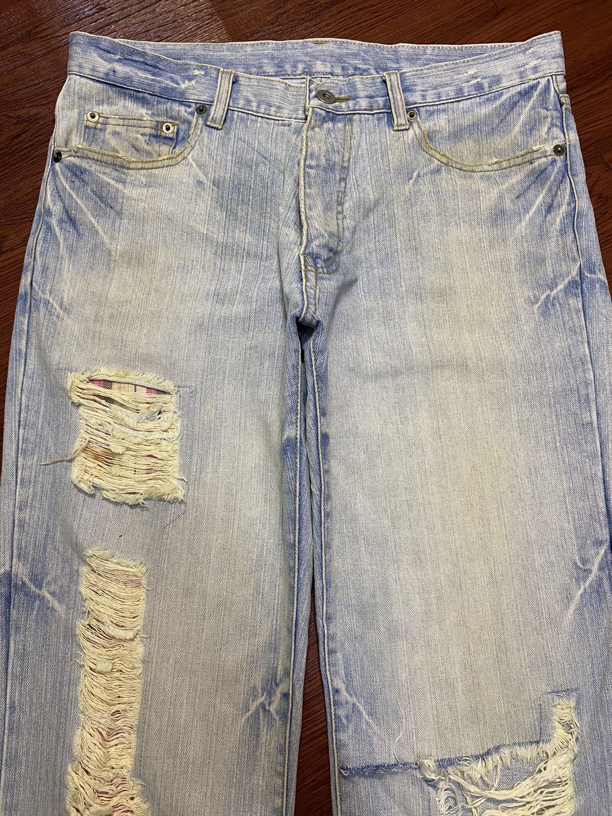 Japanese Brand Vintage Japanese Brands Faded Wash Distressed Loose Jeans Size US 32 / EU 48 - 3 Thumbnail