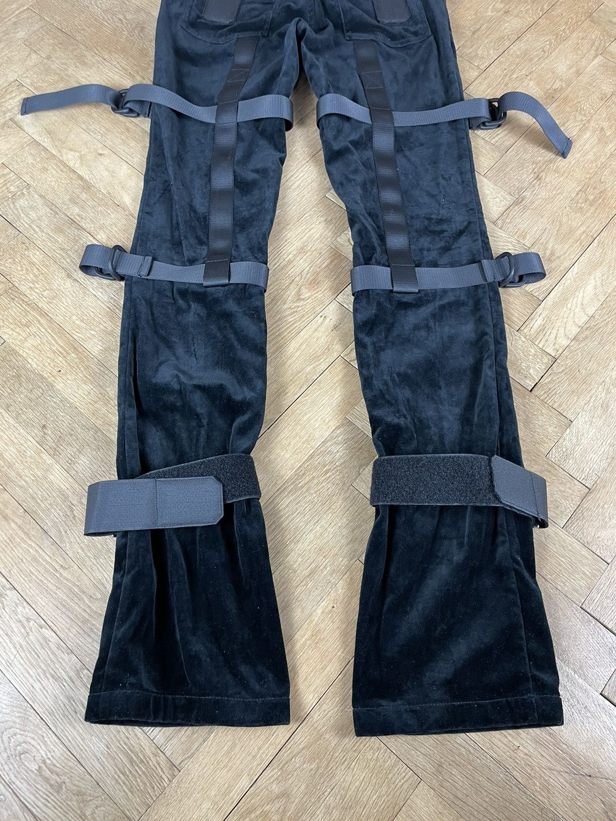 Dolce & Gabbana Dolce & Gabbana Runway AW 2003 Black Velvet Bondage Pants Size US 28 / EU 44 - 7 Thumbnail
