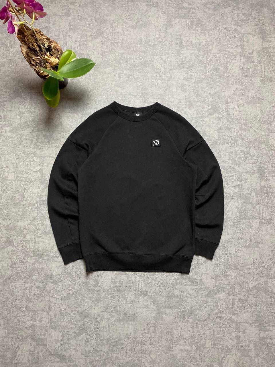 XO H&M x The Weeknd XO Big Logo Crewneck Sweatshirt Size US S / EU 44-46 / 1 - 1 Thumbnail