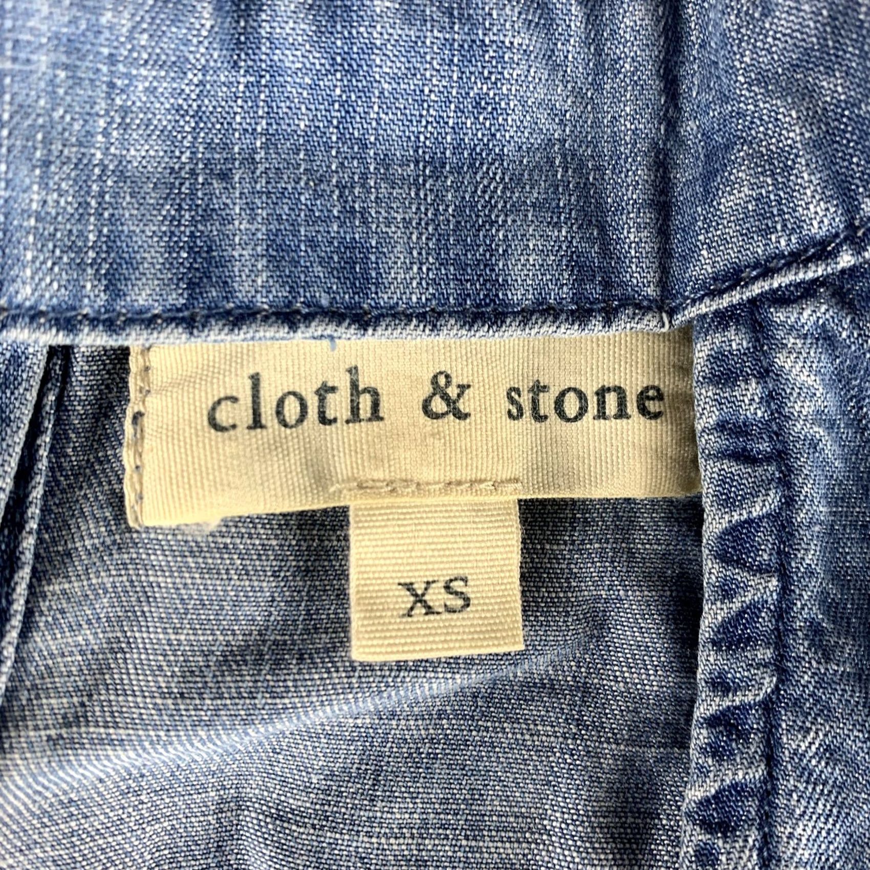 CLOT CLOTH & STONEWOMENS XS LONG SLEEVE BLUE CHAMBRAY BACK BUTTON UP SHIRT Size XS / US 0-2 / IT 36-38 - 2 Thumbnail