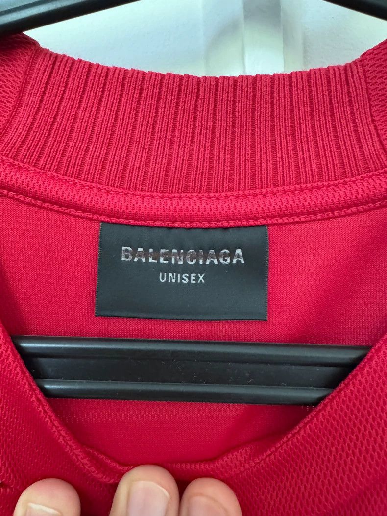 Balenciaga Balenciaga size 4 Red Football Shirt Size US L / EU 52-54 / 3 - 3 Thumbnail