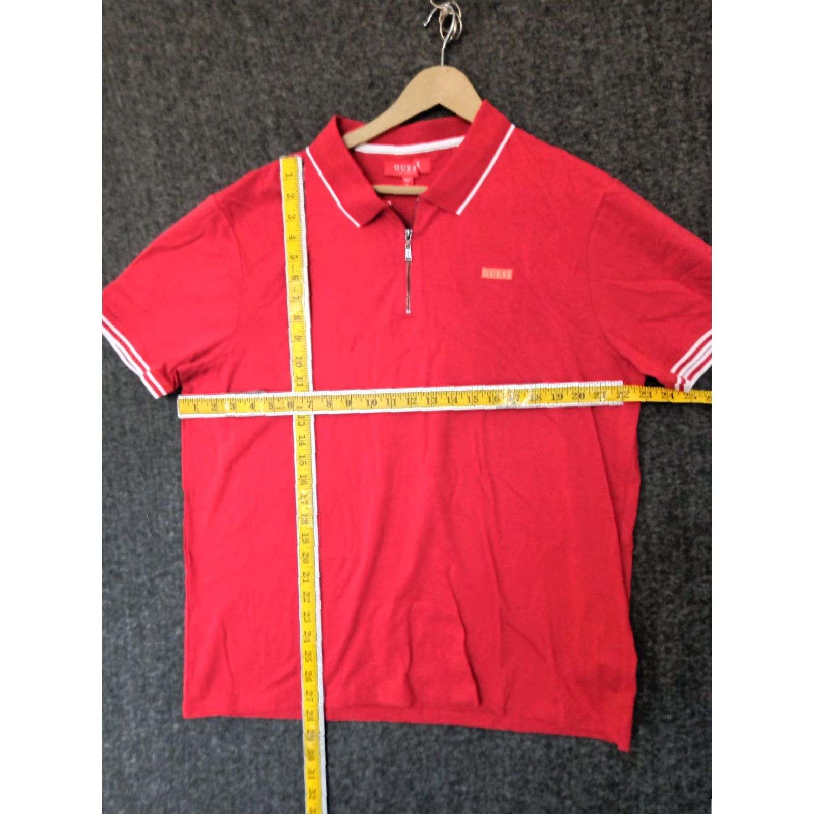 Guess GUESS Polo Shirt Short Sleeve Mens XL 1/4 Zip Collared Red T-Shirt Polo Casual Golf Walking Logo Regular 44 Chest 44 in Solid Blended Fabric Size US XL / EU 56 / 4 - 4 Thumbnail