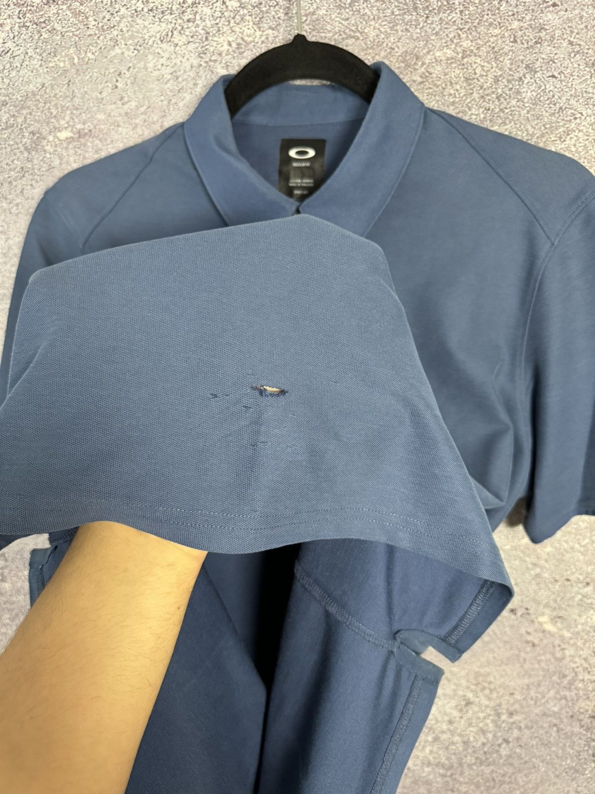 Oakley × Vintage Vintage Oakley Blue Center Logo Polis Streetwear S size Size US S / EU 44-46 / 1 - 10 Thumbnail