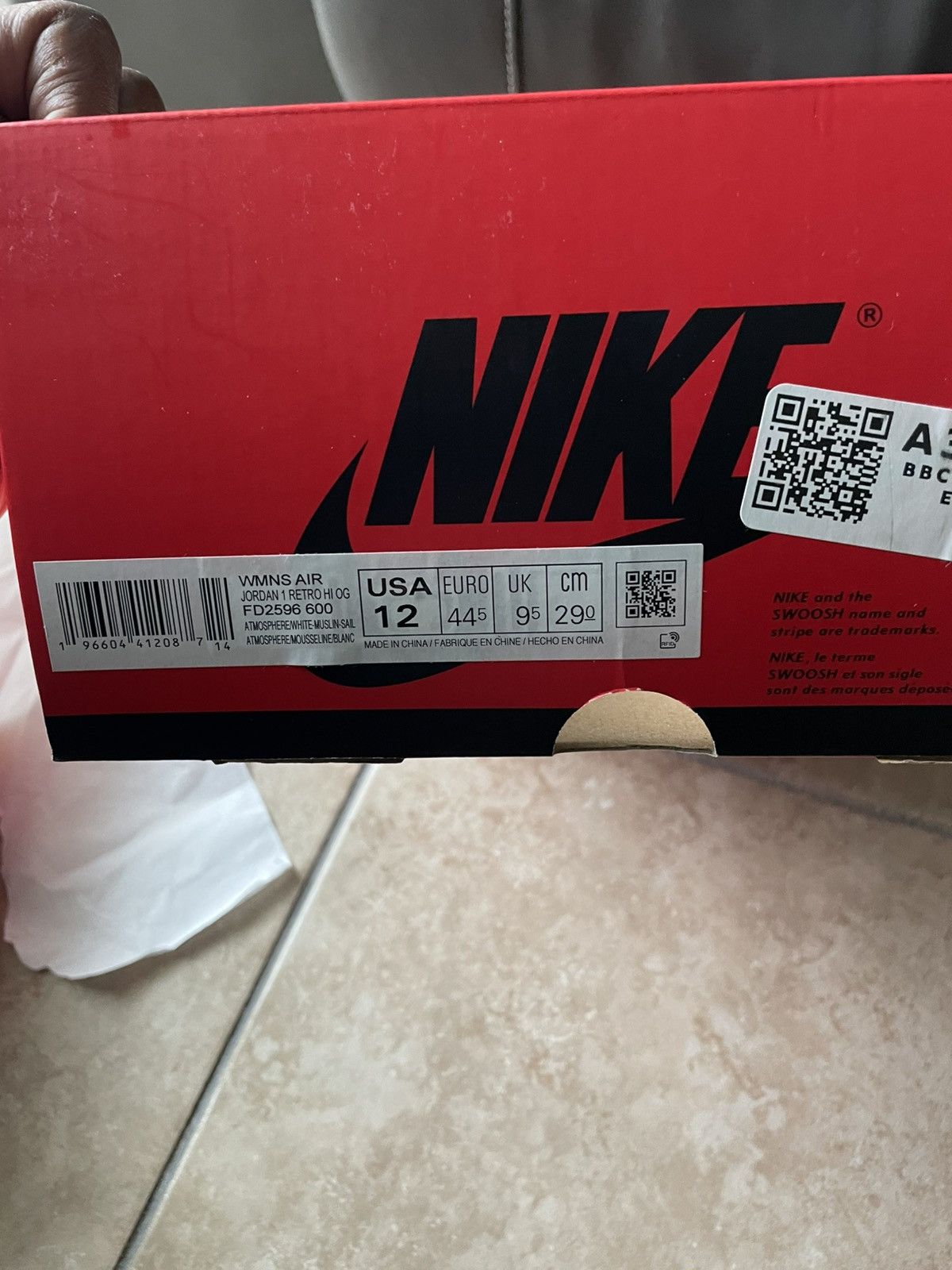 Jordan Brand WMNS AIR JORDAN 1 RETRO HI OG/ Size US 12 / EU 45 - 7 Thumbnail