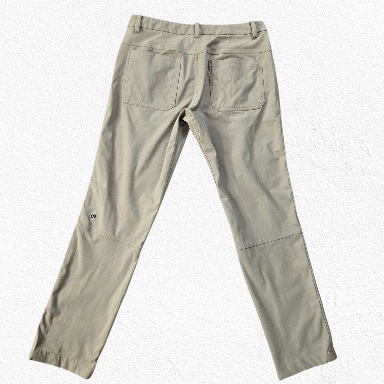 Lululemon Lululemon Khaki ABC Pants Slim Fit Pant Size 32 Size US 32 / EU 48 - 8 Thumbnail