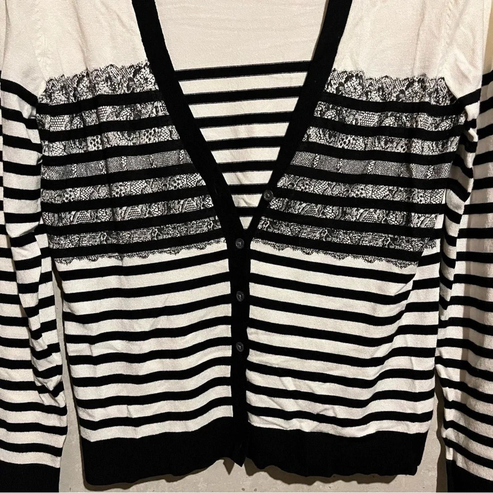 Coldwater Creek Coldwater Creek Striped Button Front Cardigan Midweight sz S Size S / US 4 / IT 40 - 2 Thumbnail