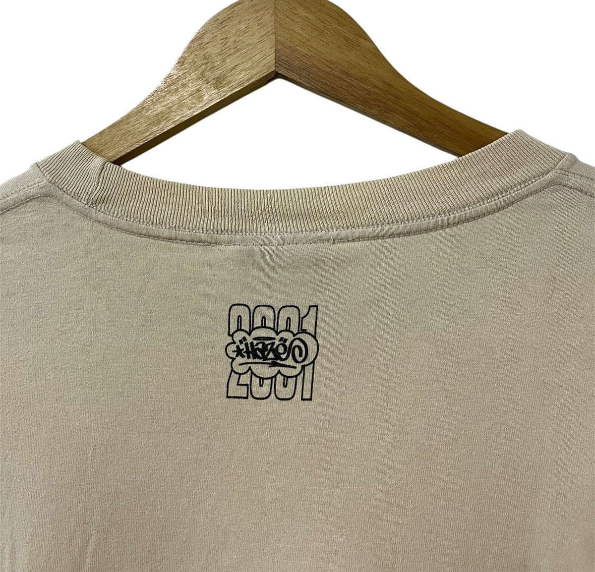 Haze VINTAGE 90s ERIC HAZE GRAFFITI ART ARTIST NEW YORK TSHIRT Size US L / EU 52-54 / 3 - 8 Thumbnail