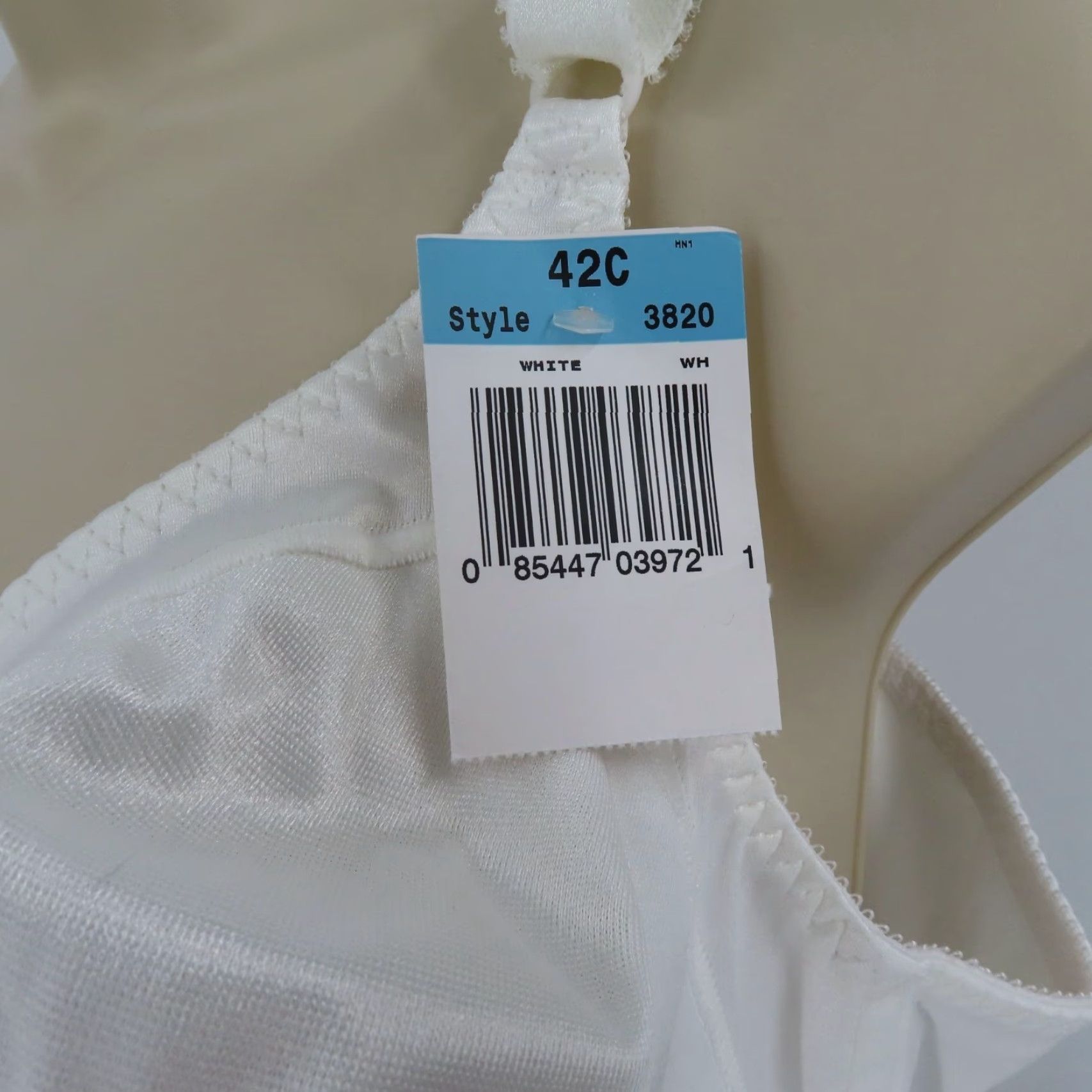Vintage Bali 42C Double Support Wirefree Bra 3820 Wireless Unlined White New T-Shirt Bra Womens Size ONE SIZE - 5 Thumbnail