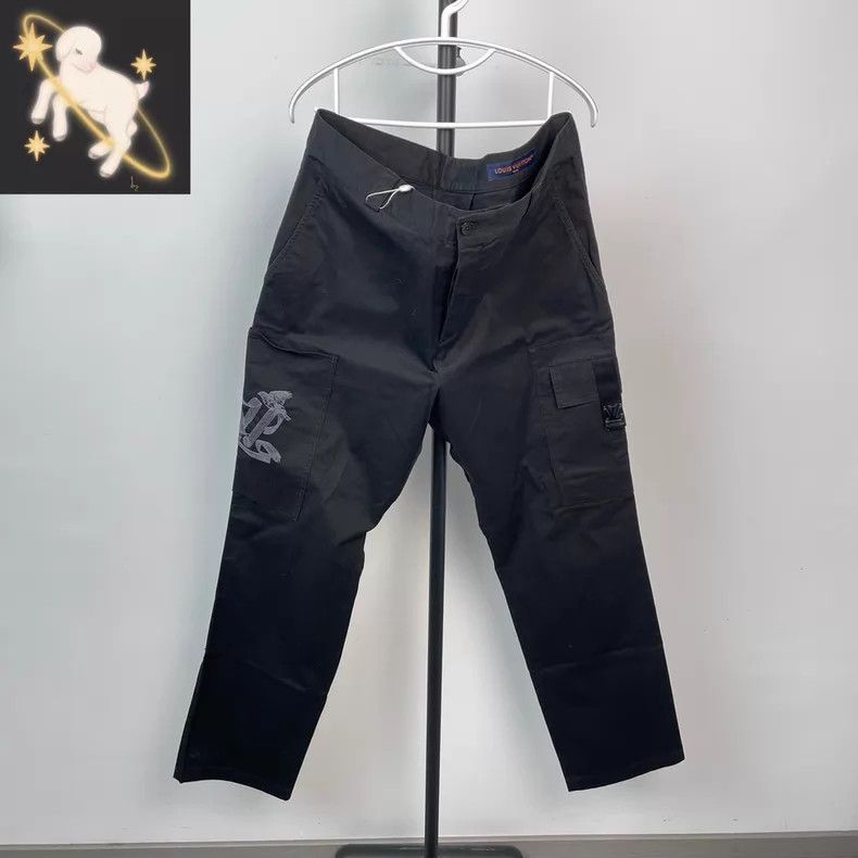 Louis Vuitton Louis Vuitton size US 54 Black Flying Pigeon Embroidered Ov Size US 38 / EU 54 - 1 Thumbnail