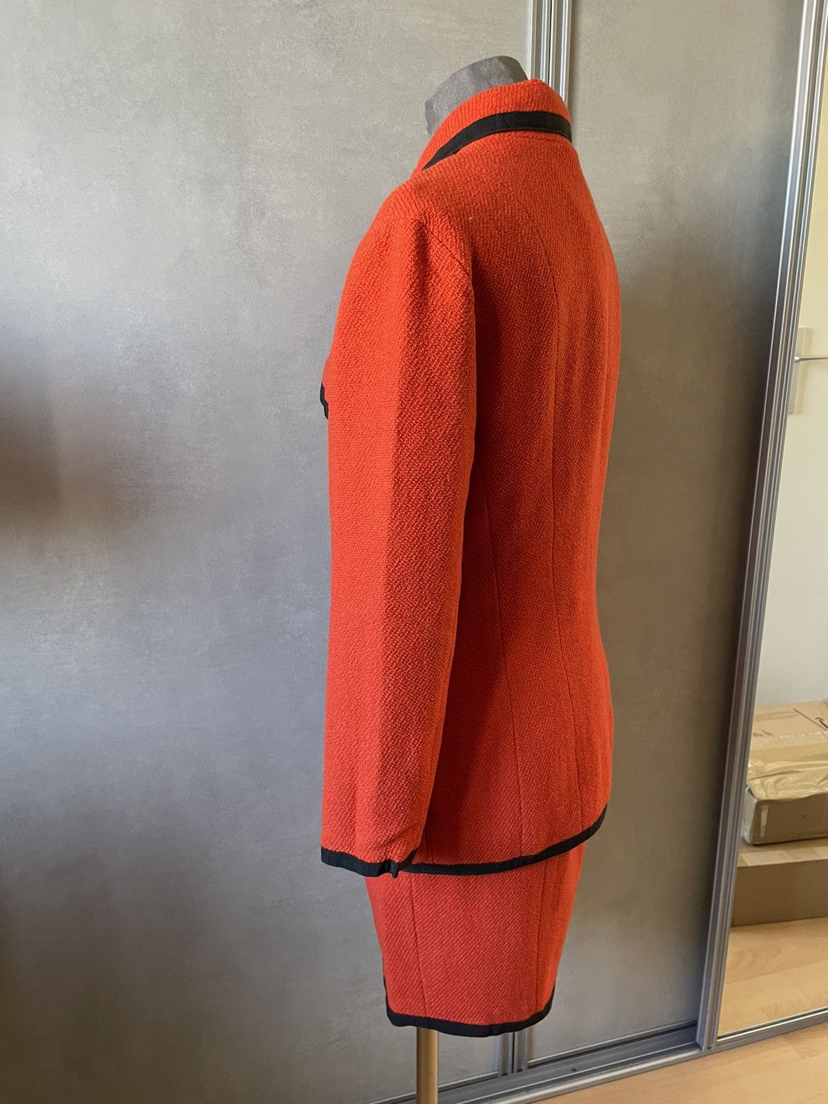 Chanel CHANEL SUIT VINTAGE TWEED. Size S / US 4 / IT 40 - 9 Thumbnail