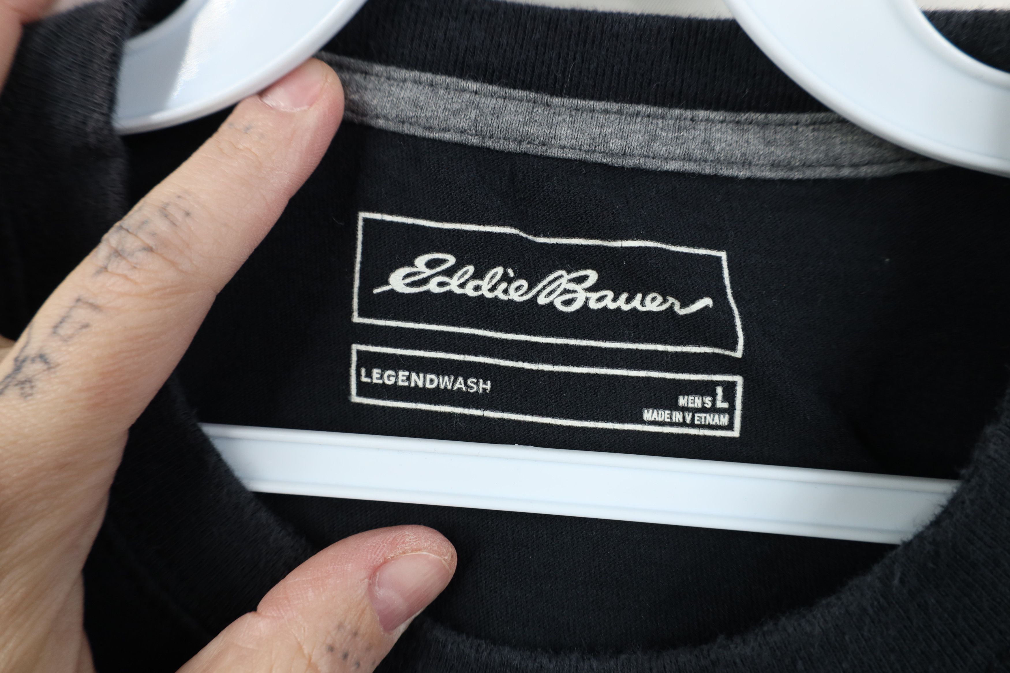 Eddie Bauer Vintage Y2K Eddie Bauer Blank Heavy Cotton T-Shirt Black Size US L / EU 52-54 / 3 - 7 Thumbnail