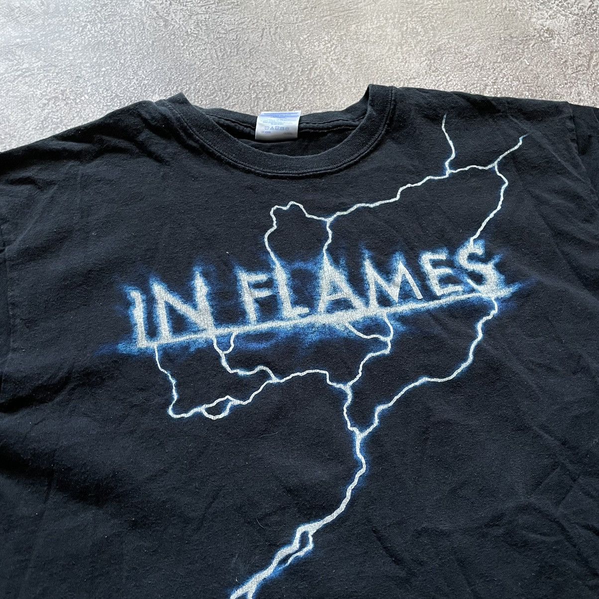 Vintage Vintage Y2K In Flames Band Graphic Tee Grunge Streetwear M Size US M / EU 48-50 / 2 - 5 Thumbnail