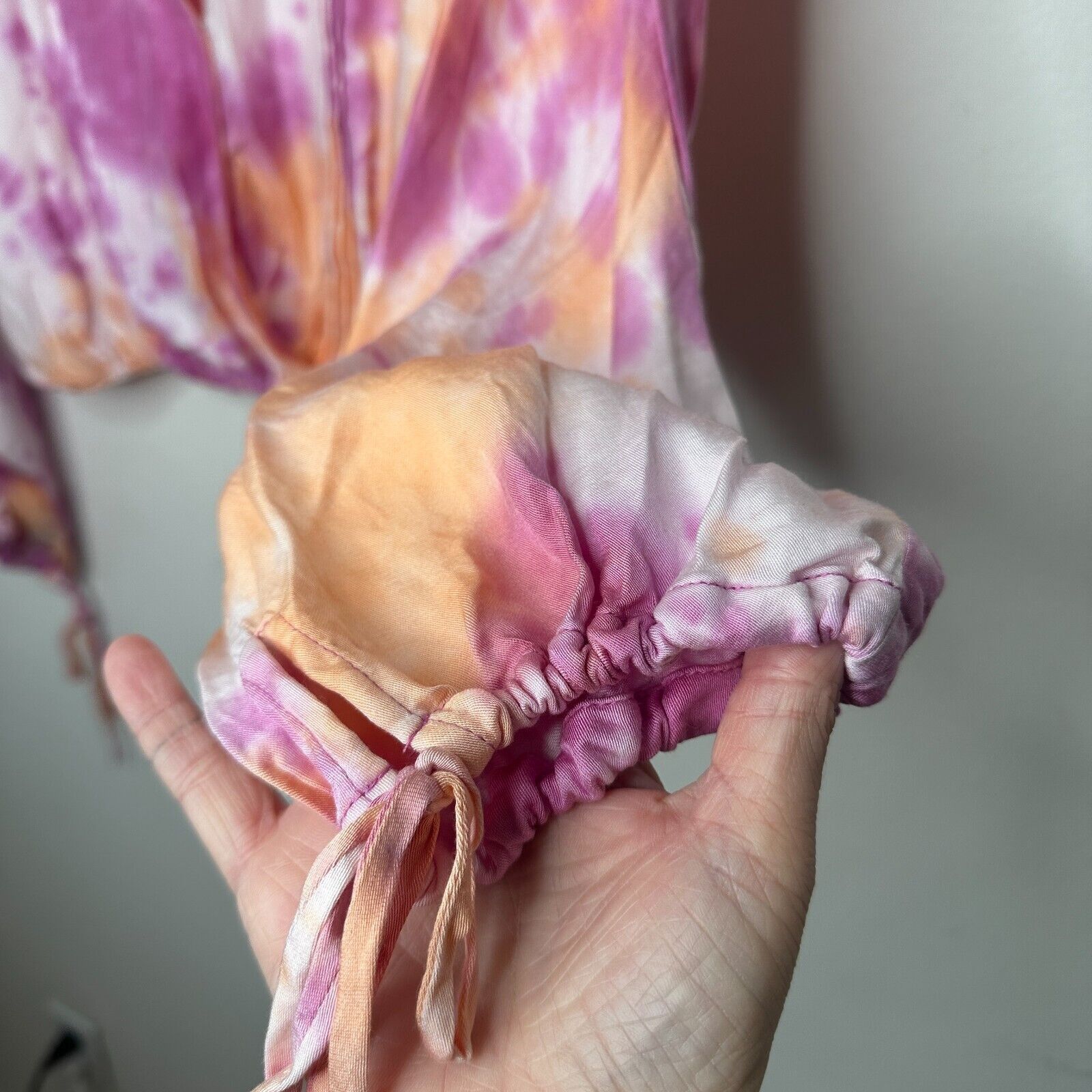 REVOLVE Revolve Tularosa Dolce Pastel Tie Dye Pintuck Top Cuff Tie M Size S / US 4 / IT 40 - 3 Thumbnail
