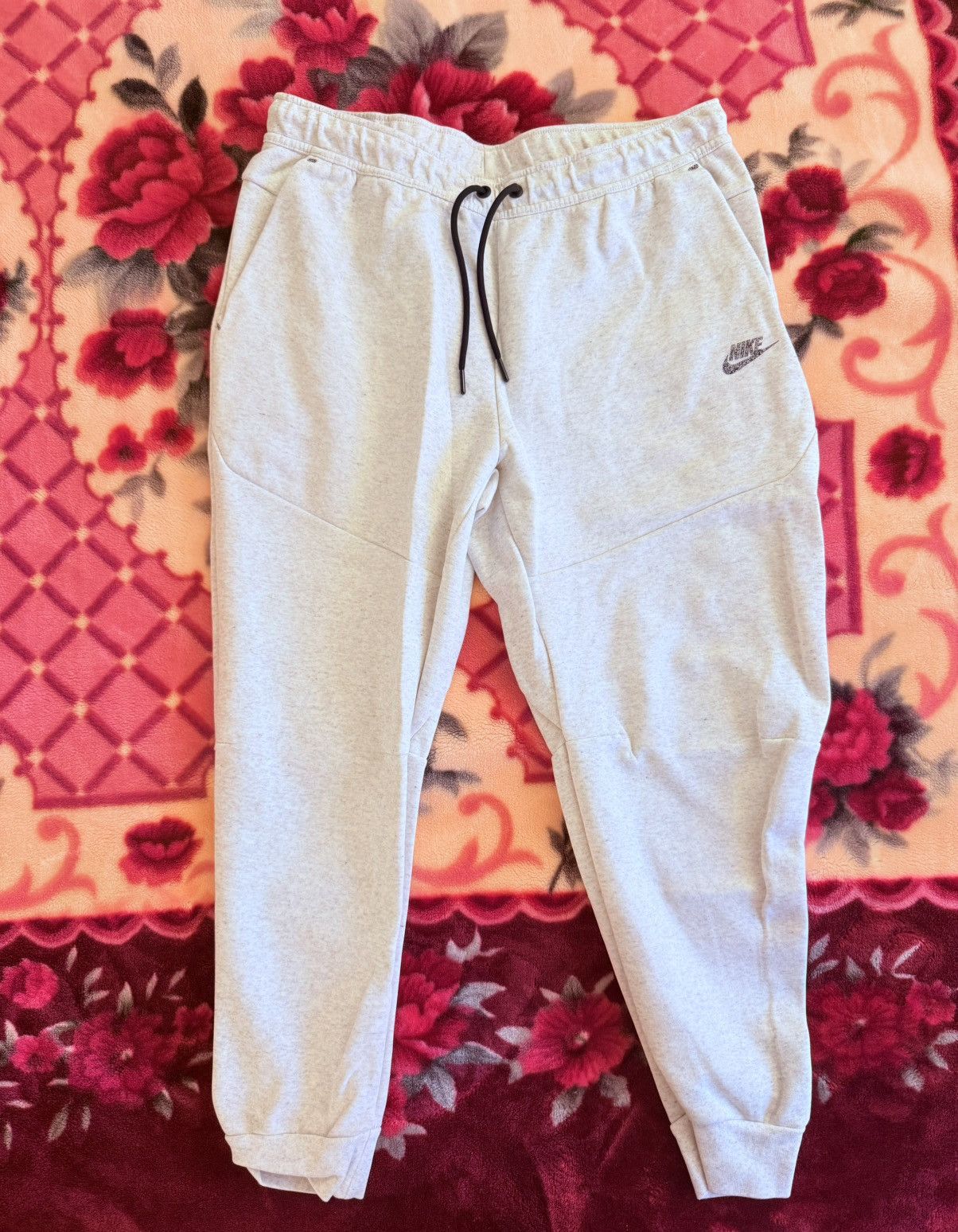 Nike Nike Sportswear Tech Fleece “White/Heather” Size XL 🔥 Size US 34 / EU 50 - 1 Thumbnail