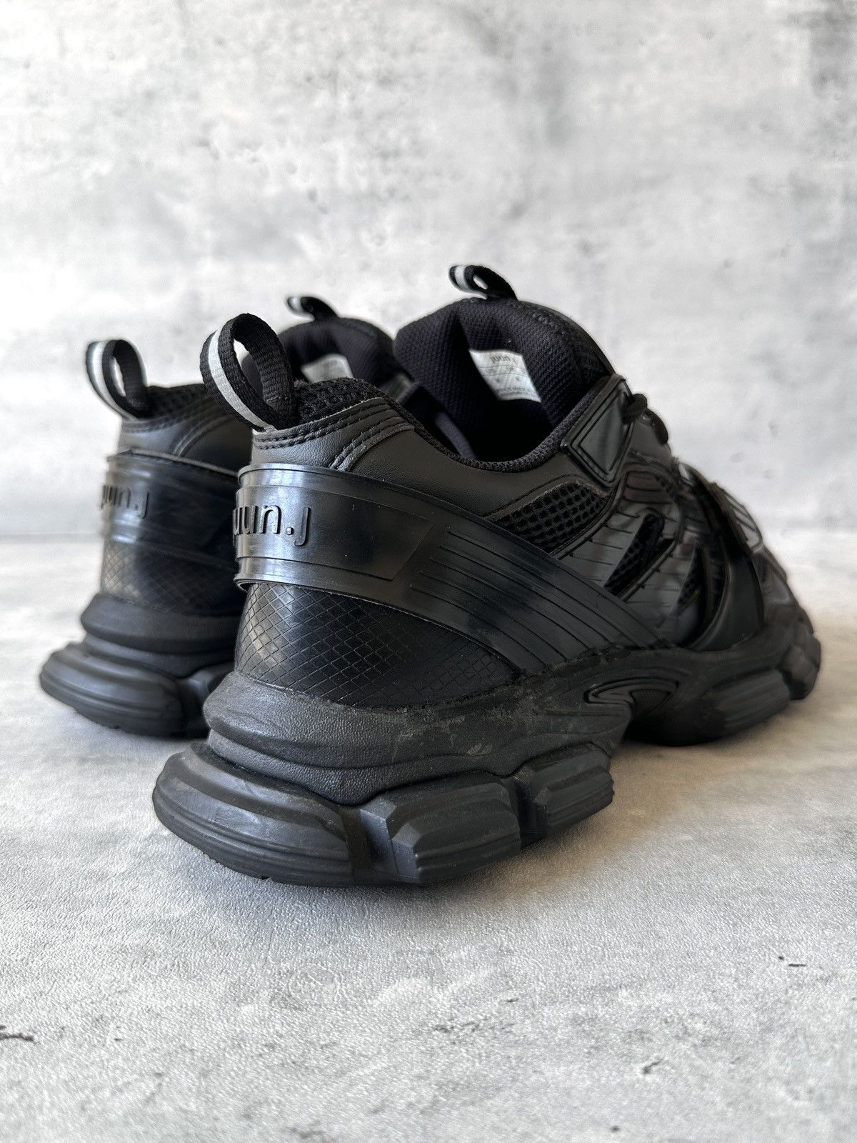 Juun.J SS20 VELCRO STRAP TECHNICAL RUNNERS Size US 9 / EU 42 - 20 Thumbnail