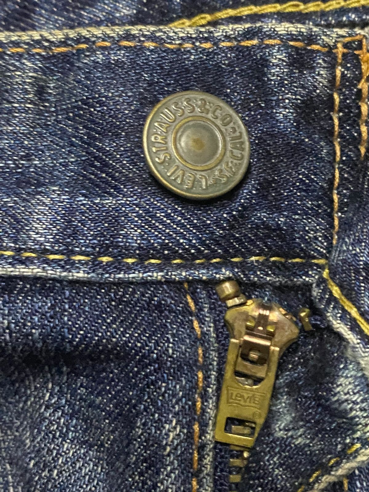 Levi's Vintage Levis 702 Mud Wash Distressed Loose Jeans Size US 31 - 9 Thumbnail