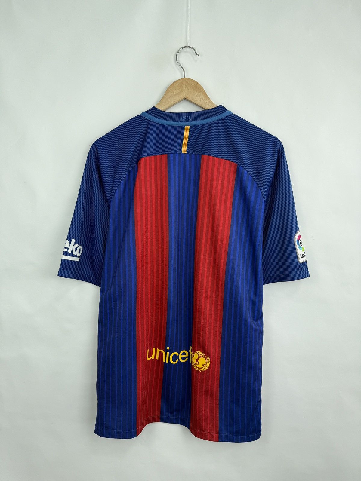 Nike 🇪🇸 Nike F. C. Barcelona FIFA 2015/16 Soccer Jersey T-Shirt Size US M / EU 48-50 / 2 - 11 Thumbnail