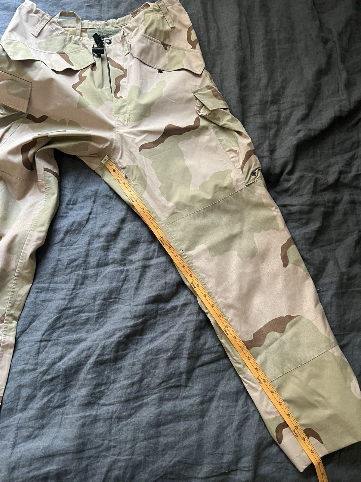 Vintage Vintage Desert Camo Gore-Tex Pants Size US 30 / EU 46 - 13 Thumbnail