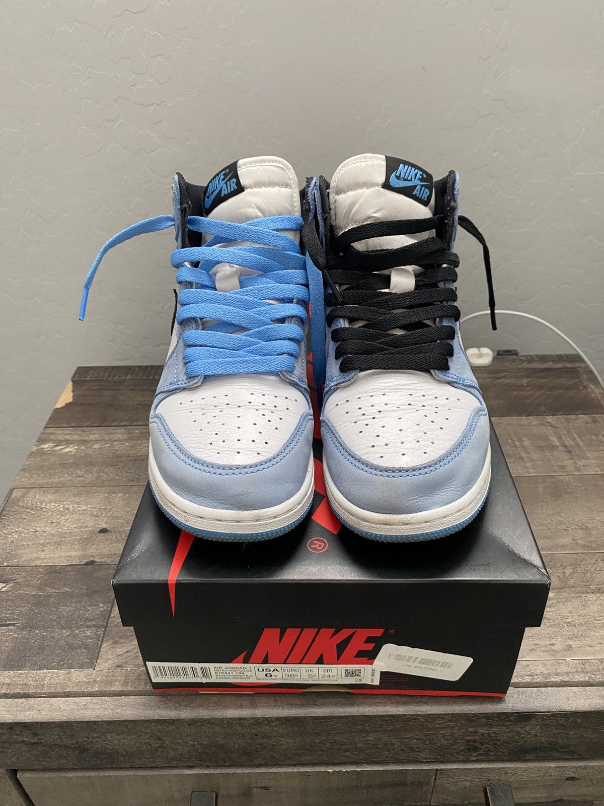 Jordan Brand Jordan 1 High UNC Size US 6 / EU 39 - 5 Thumbnail