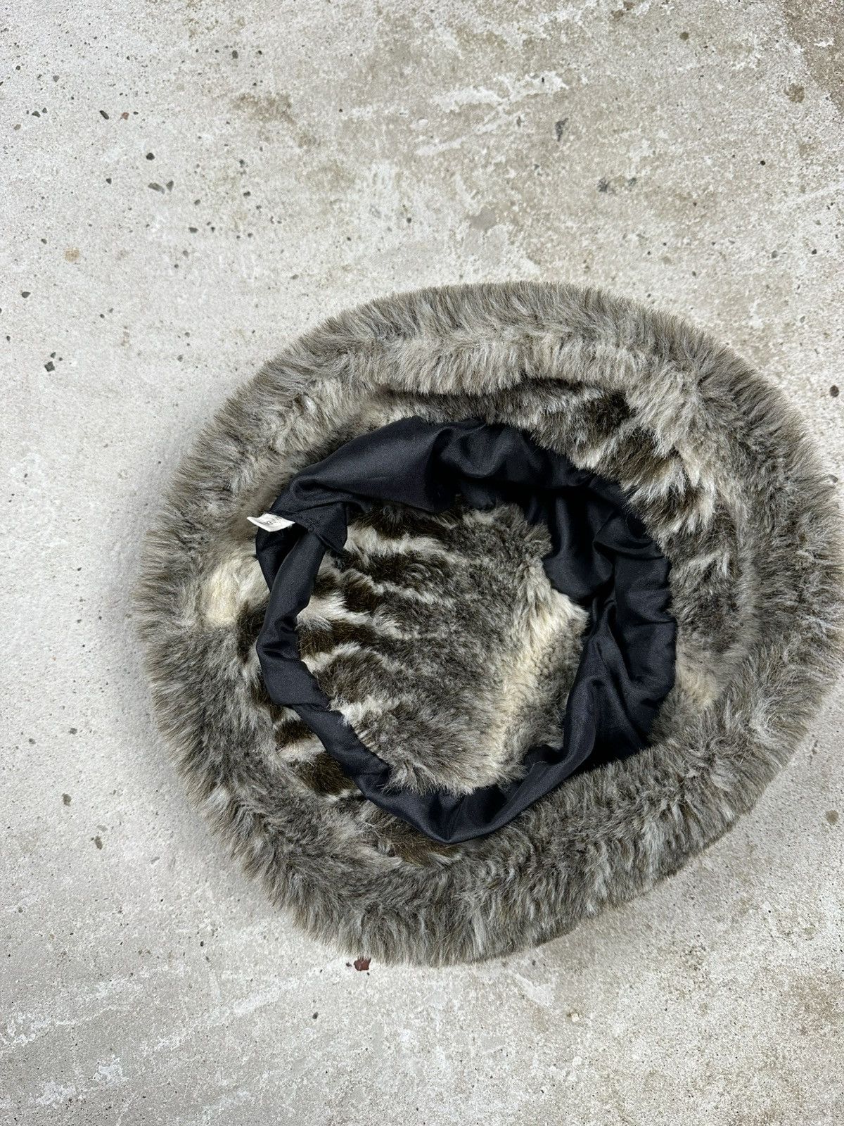 If Six Was Nine × Japanese Brand × Le Grande Bleu (L.G.B.) Vintage 90s Faux Fur Winter Fuzzy Bucket Hat Beanie Size ONE SIZE - 9 Thumbnail