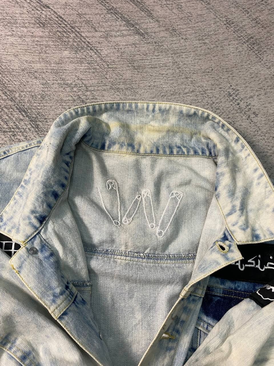 Japanese Brand Koda Kumi Live Tour 2017 W FACE Distressed Denim Jacket Size US L / EU 52-54 / 3 - 15 Thumbnail
