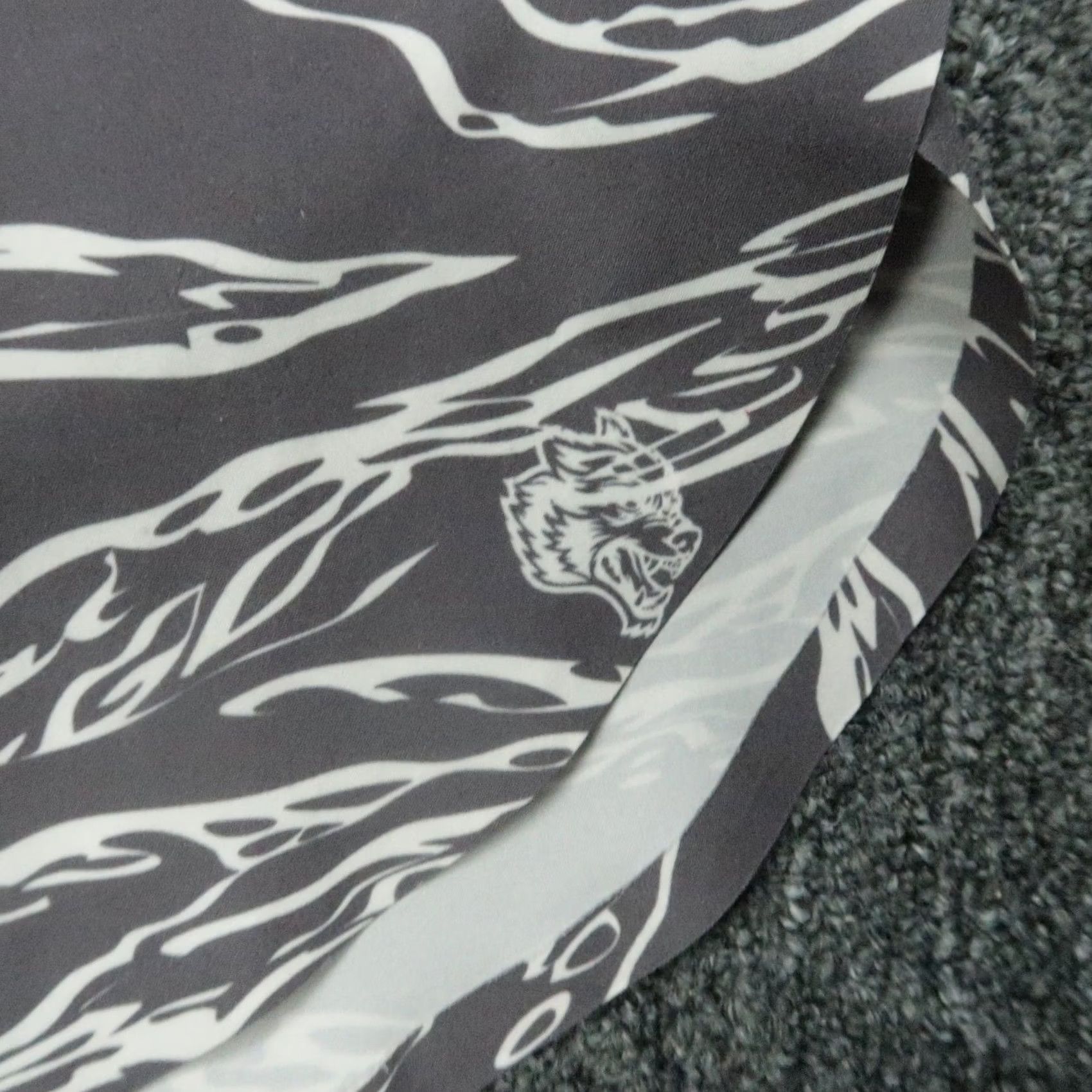 Darc Sport Darc Sport Shorts Mens XL Gray Camo Tiger Stripe Limited Edition Wolf Size US 36 / EU 52 - 4 Thumbnail