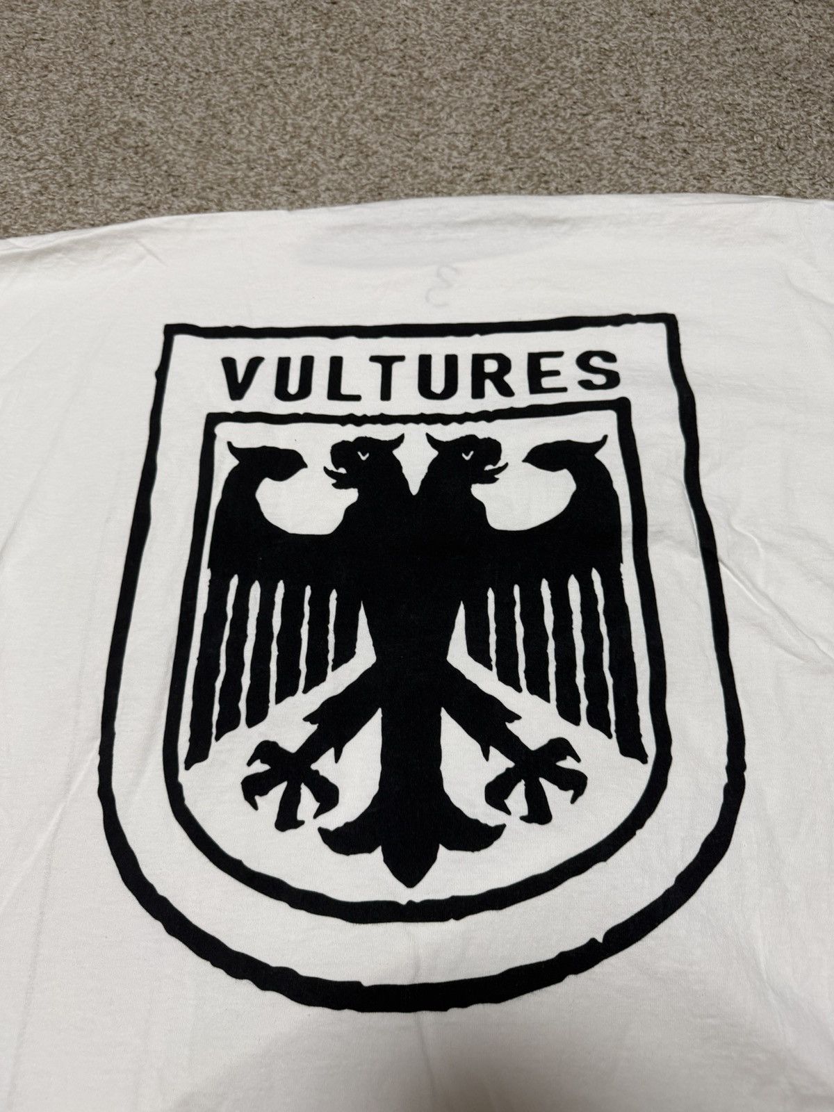 Kanye West Kanye West Vultures Logo Tee Size US XL / EU 56 / 4 - 4 Thumbnail
