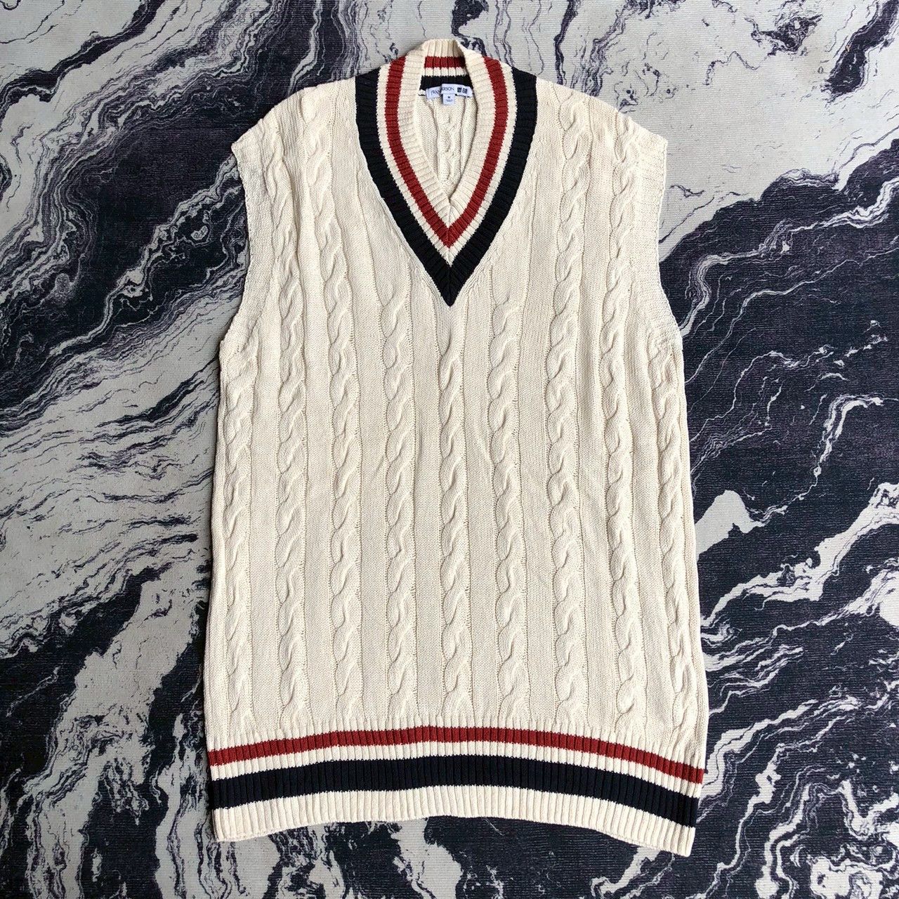 JW Anderson × Uniqlo JW Anderson x Uniqlo Cable Knit Vest Size US M / EU 48-50 / 2 - 1 Thumbnail