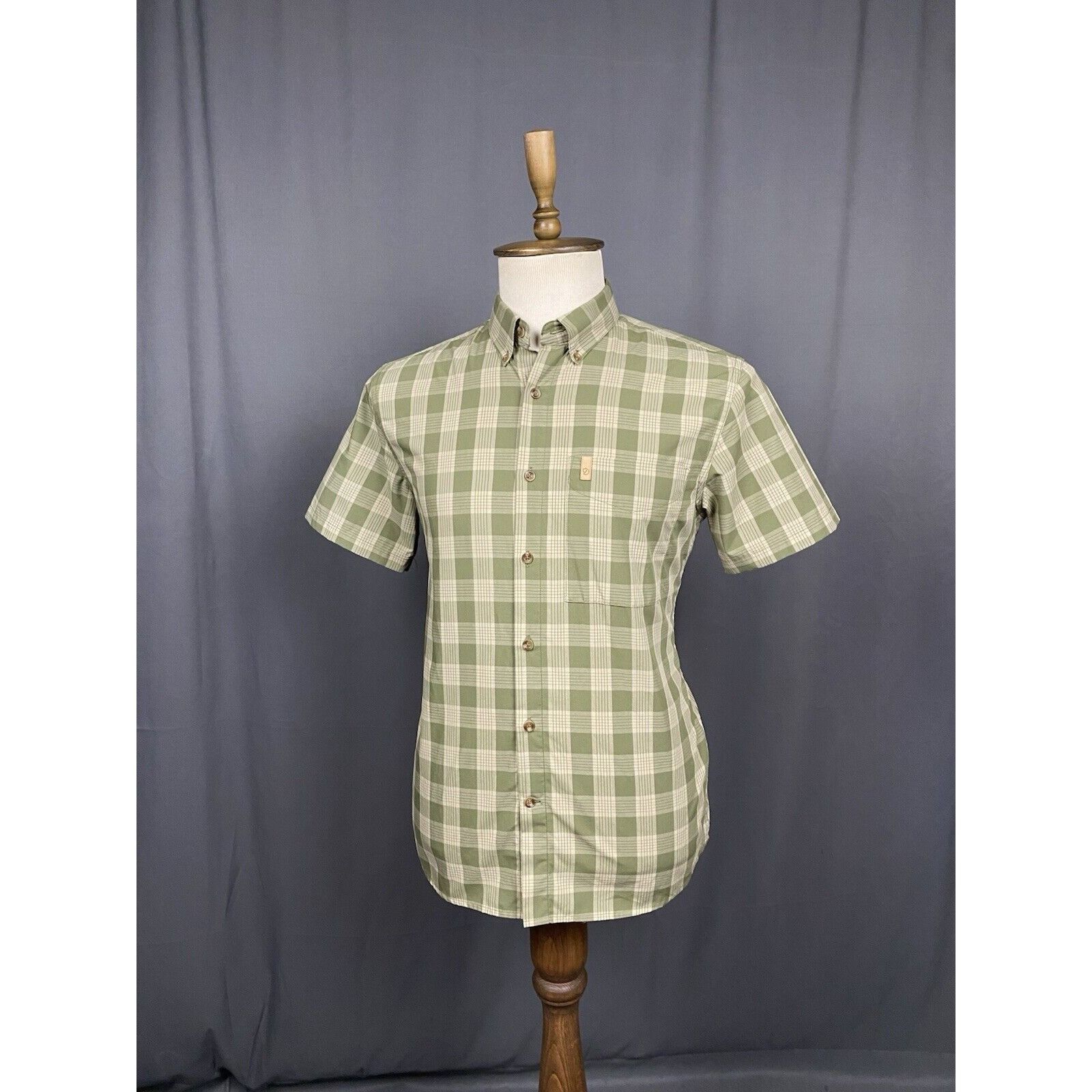 Fjallraven Fjallraven Ovik Men's Green Checked Shortsleeve Shirt Size S Size US S / EU 44-46 / 1 - 4 Thumbnail