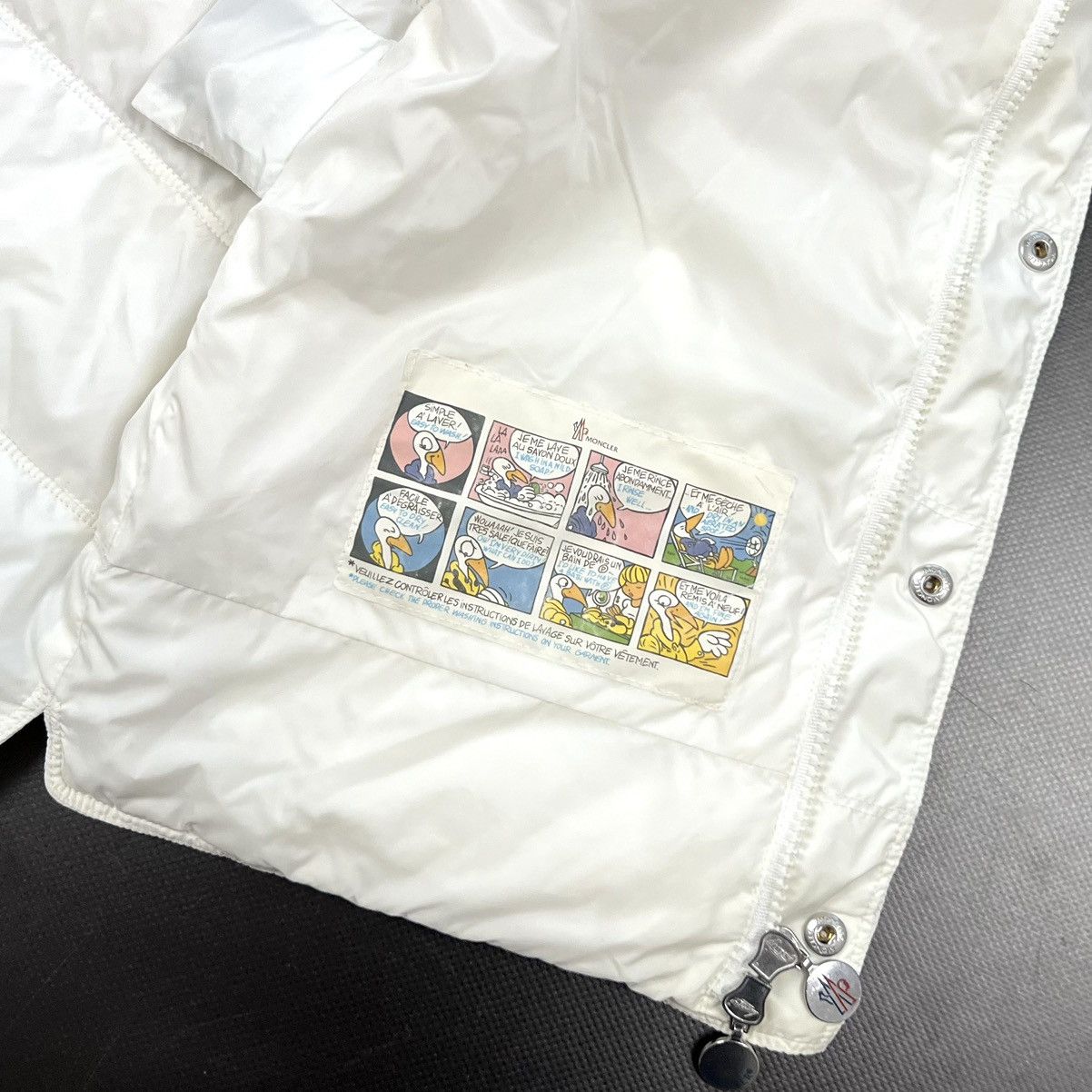 Moncler Auth Women’s Moncler White Casual Puffer Vest - 164cm - Xs/S Size XS / US 0-2 / IT 36-38 - 15 Thumbnail