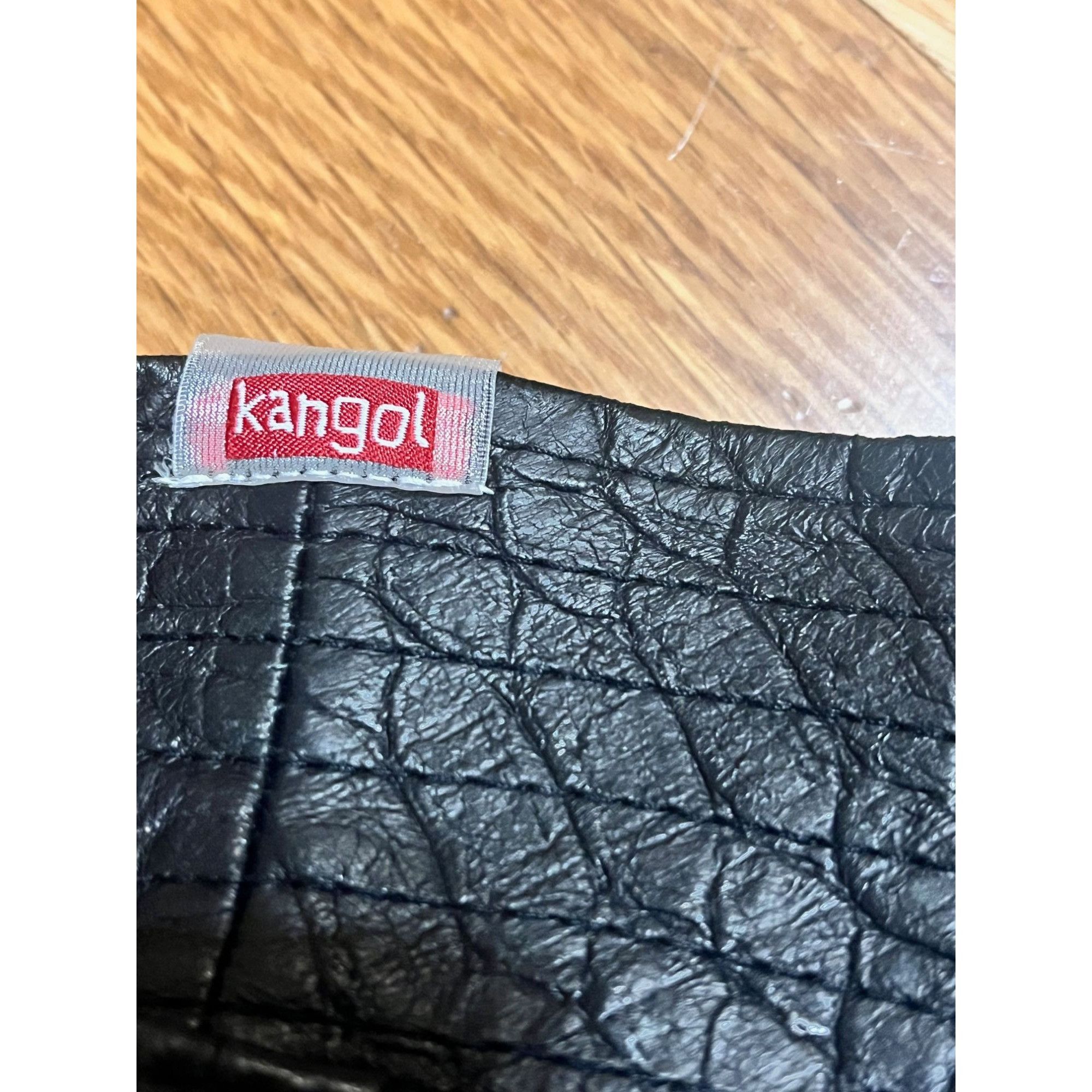 Kangol NWT Vintage KANGOL RED Women's Black Leather Snakeskin Embos Size ONE SIZE - 4 Thumbnail