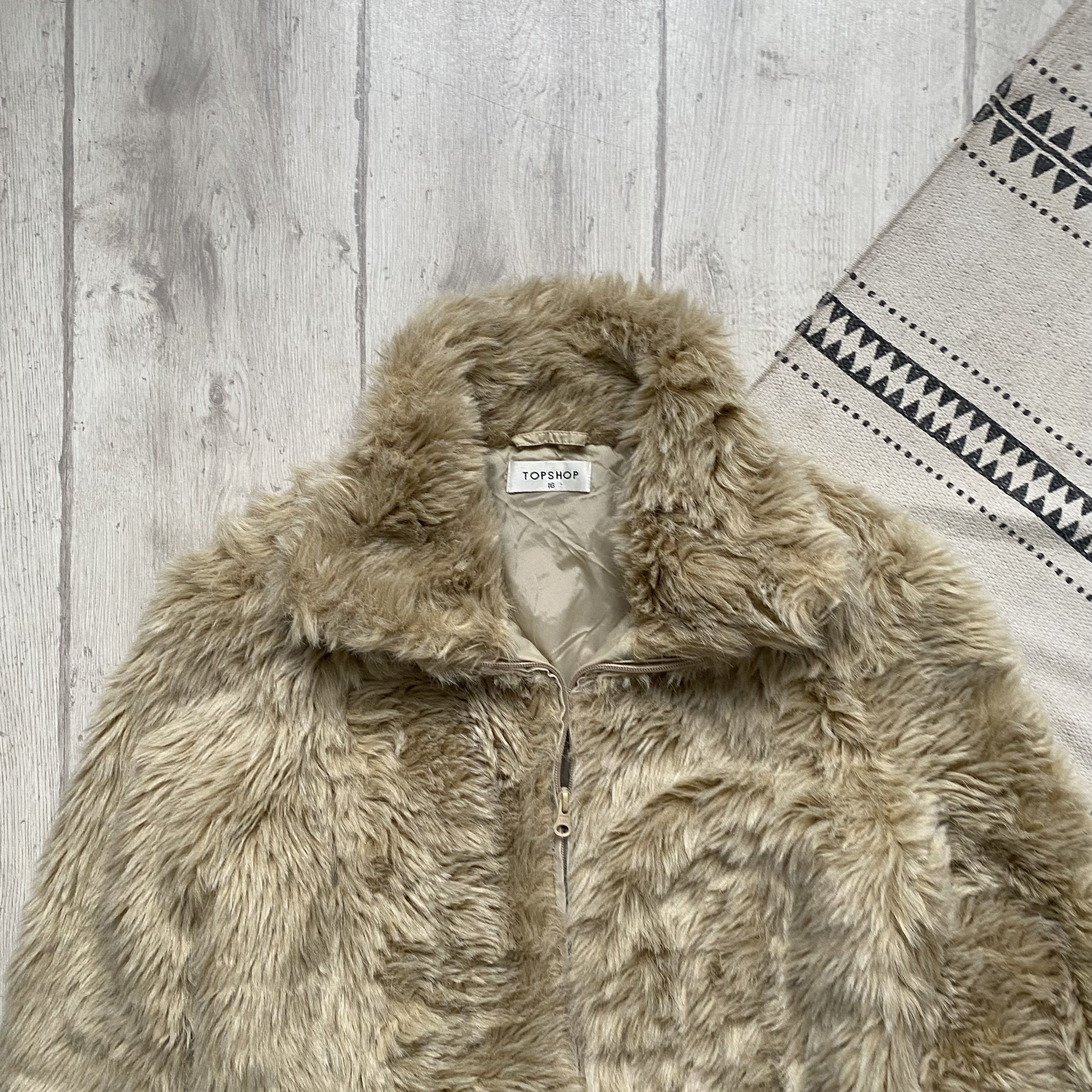 If Six Was Nine Vintage 90s Cropp Faux Fur jacket Y2K japanese style UNISEX Size US M / EU 48-50 / 2 - 3 Thumbnail
