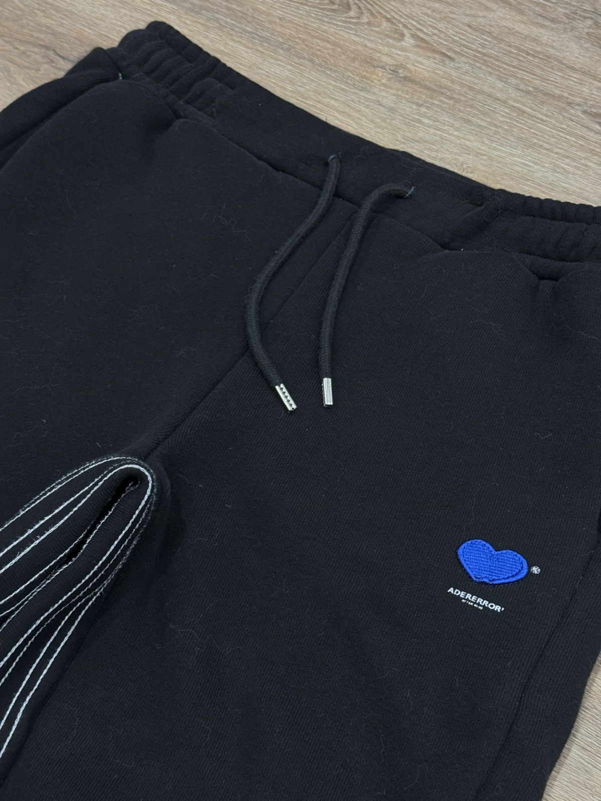 Ader Error ADERERROR "After Blue" Twin Heart Sweatpants - Black Size US 31 - 6 Thumbnail