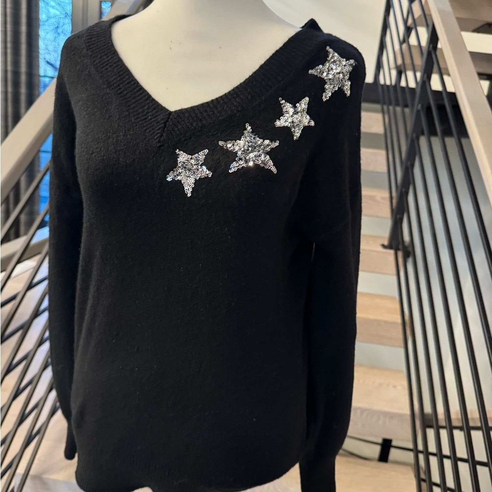 Loft New LOFT Black V-Neck Sweater with Star Accents Size S / US 4 / IT 40 - 5 Thumbnail